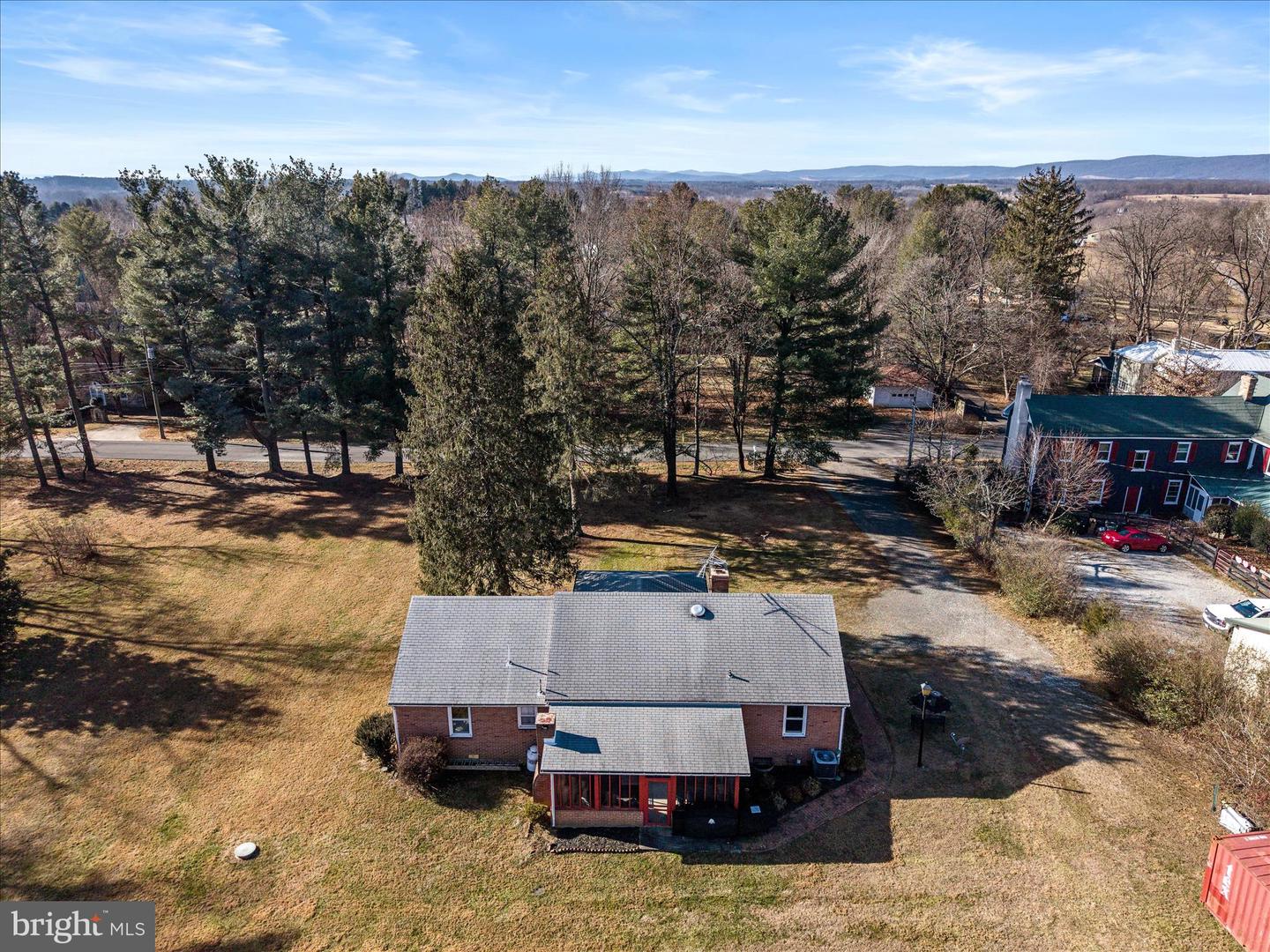 37116 SNICKERSVILLE TPKE, PURCELLVILLE, Virginia 20132, 4 Bedrooms Bedrooms, ,2 BathroomsBathrooms,Residential,For sale,37116 SNICKERSVILLE TPKE,VALO2103930 MLS # VALO2103930