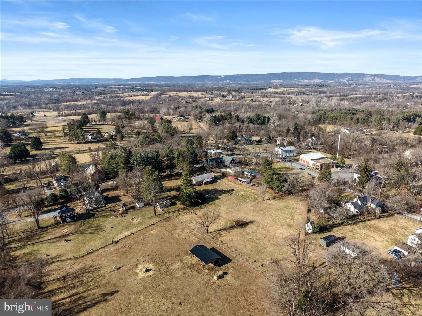 37116 SNICKERSVILLE TPKE, PURCELLVILLE, Virginia 20132, 4 Bedrooms Bedrooms, ,2 BathroomsBathrooms,Residential,For sale,37116 SNICKERSVILLE TPKE,VALO2103930 MLS # VALO2103930