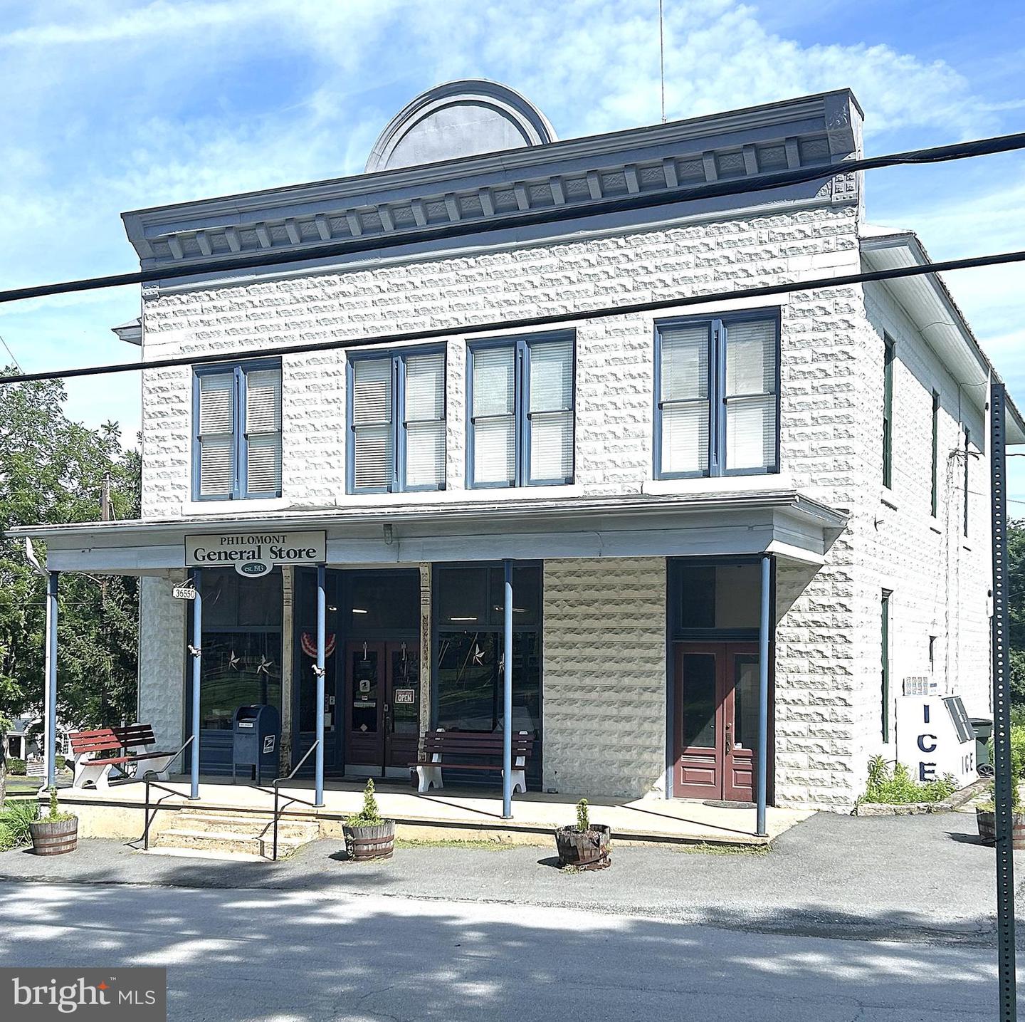 37116 SNICKERSVILLE TPKE, PURCELLVILLE, Virginia 20132, 4 Bedrooms Bedrooms, ,2 BathroomsBathrooms,Residential,For sale,37116 SNICKERSVILLE TPKE,VALO2103930 MLS # VALO2103930