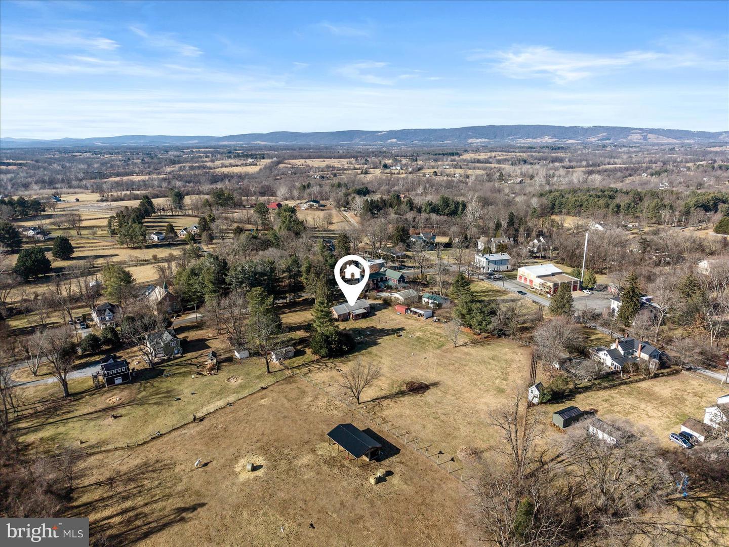 37116 SNICKERSVILLE TPKE, PURCELLVILLE, Virginia 20132, 4 Bedrooms Bedrooms, ,2 BathroomsBathrooms,Residential,For sale,37116 SNICKERSVILLE TPKE,VALO2103930 MLS # VALO2103930