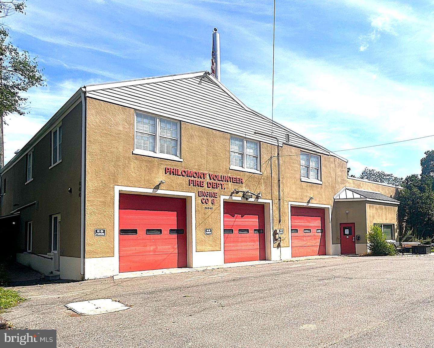 37116 SNICKERSVILLE TPKE, PURCELLVILLE, Virginia 20132, 4 Bedrooms Bedrooms, ,2 BathroomsBathrooms,Residential,For sale,37116 SNICKERSVILLE TPKE,VALO2103930 MLS # VALO2103930