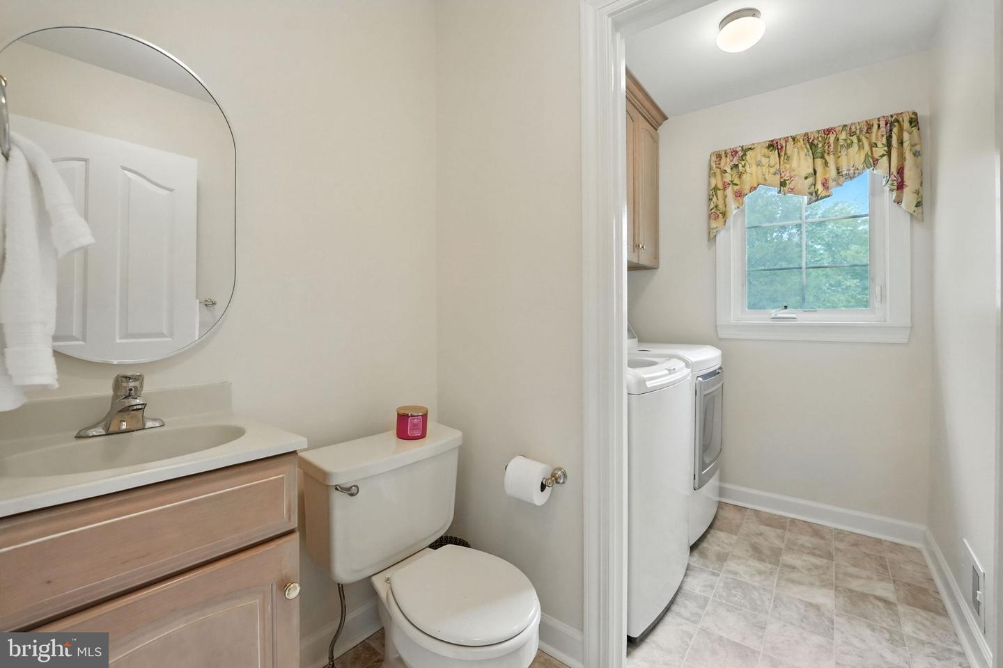 15470 MEHERRIN DR, CENTREVILLE, Virginia 20120, 4 Bedrooms Bedrooms, ,3 BathroomsBathrooms,Residential,For sale,15470 MEHERRIN DR,VAFX2259510 MLS # VAFX2259510