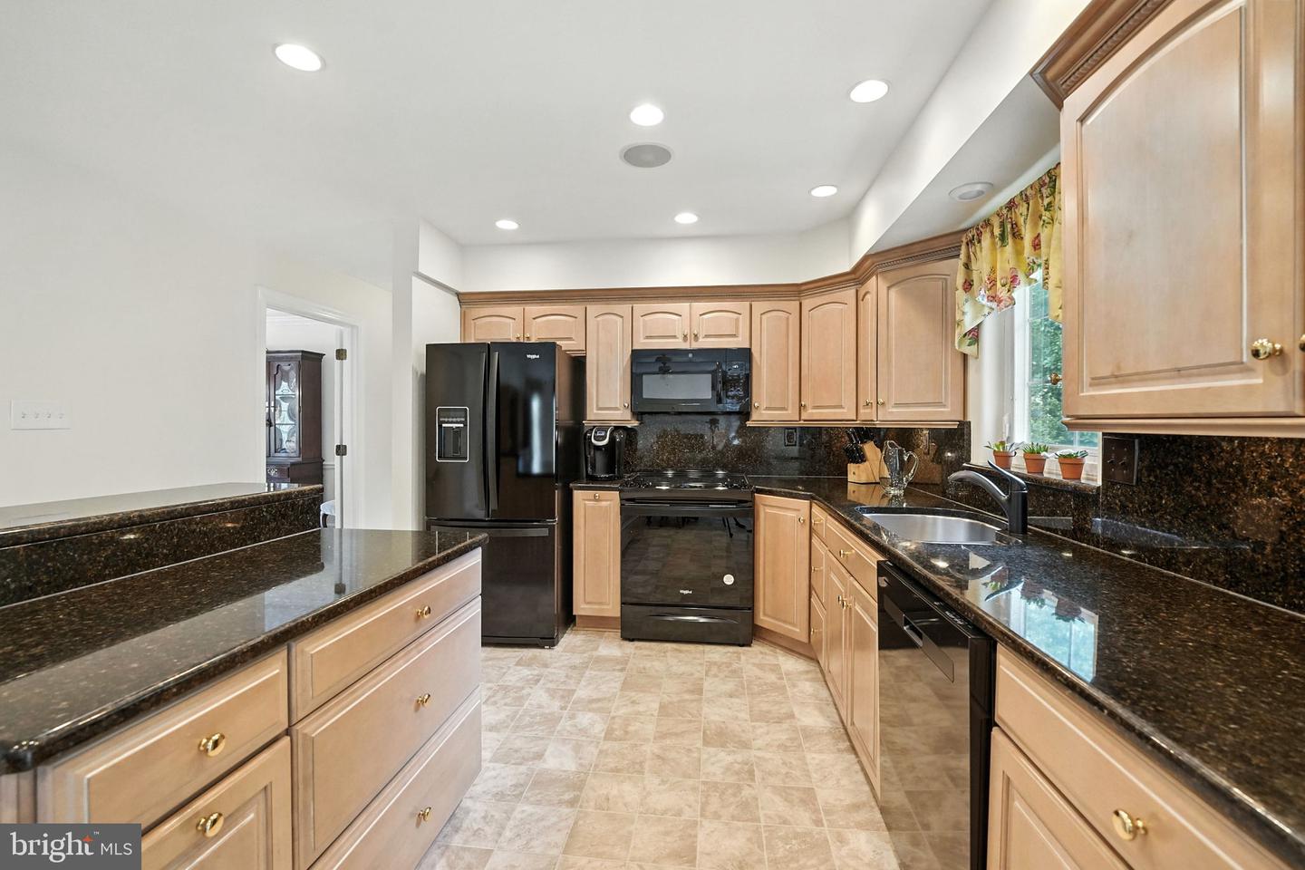 15470 MEHERRIN DR, CENTREVILLE, Virginia 20120, 4 Bedrooms Bedrooms, ,3 BathroomsBathrooms,Residential,For sale,15470 MEHERRIN DR,VAFX2259510 MLS # VAFX2259510