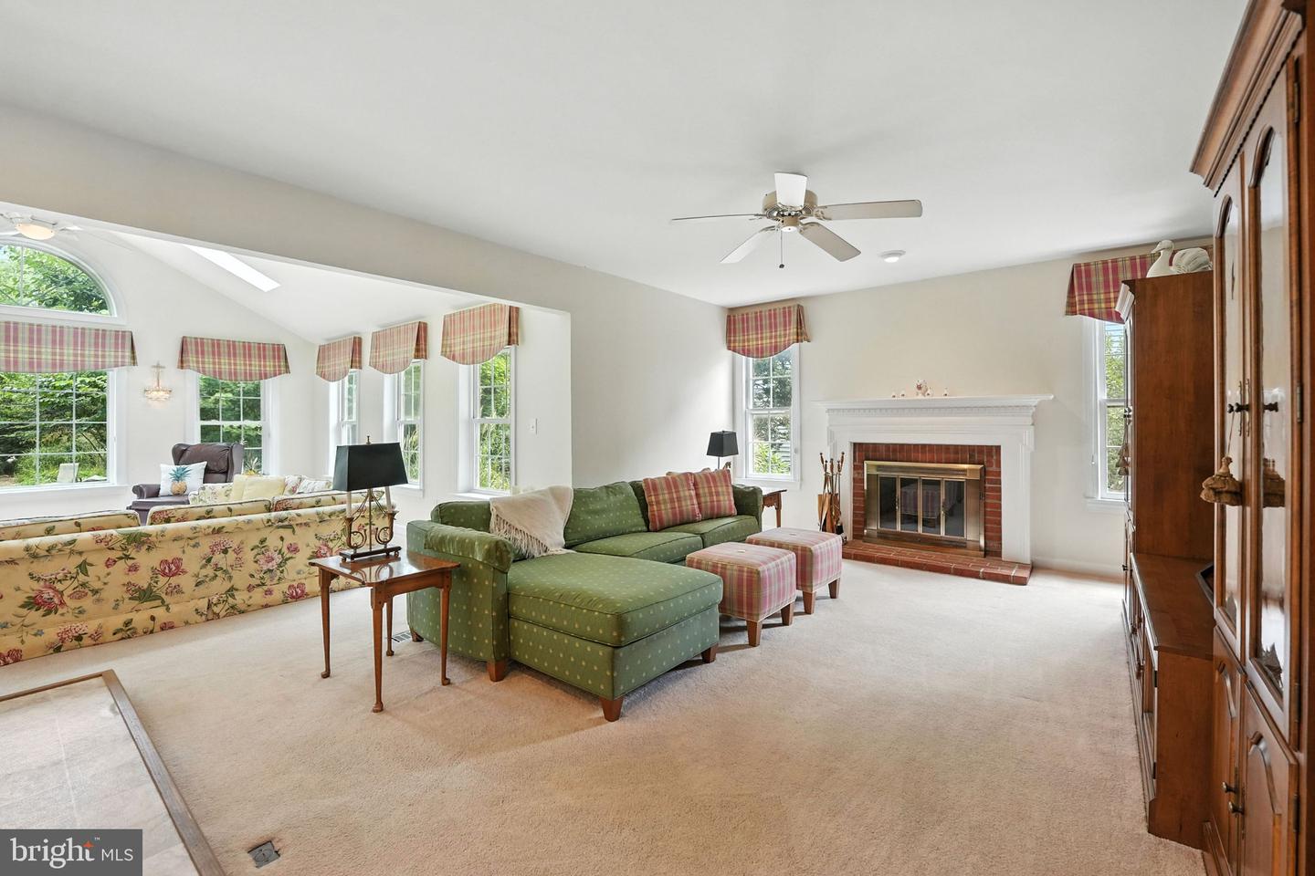 15470 MEHERRIN DR, CENTREVILLE, Virginia 20120, 4 Bedrooms Bedrooms, ,3 BathroomsBathrooms,Residential,For sale,15470 MEHERRIN DR,VAFX2259510 MLS # VAFX2259510