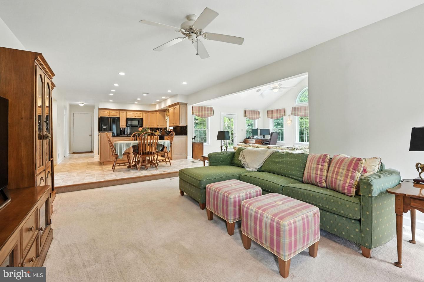 15470 MEHERRIN DR, CENTREVILLE, Virginia 20120, 4 Bedrooms Bedrooms, ,3 BathroomsBathrooms,Residential,For sale,15470 MEHERRIN DR,VAFX2259510 MLS # VAFX2259510