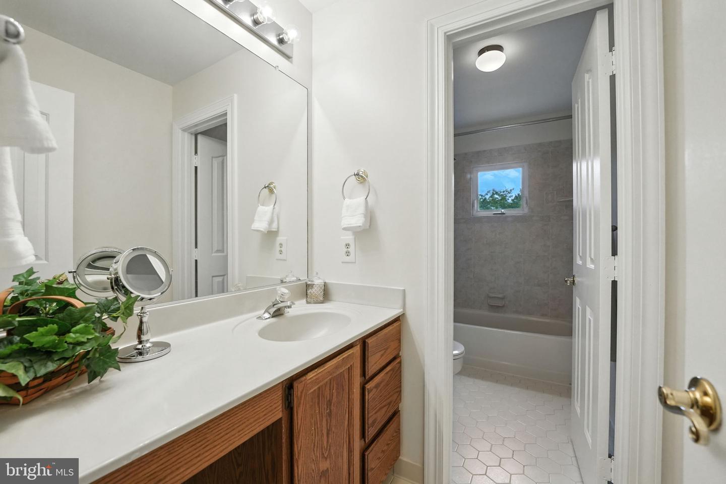 15470 MEHERRIN DR, CENTREVILLE, Virginia 20120, 4 Bedrooms Bedrooms, ,3 BathroomsBathrooms,Residential,For sale,15470 MEHERRIN DR,VAFX2259510 MLS # VAFX2259510