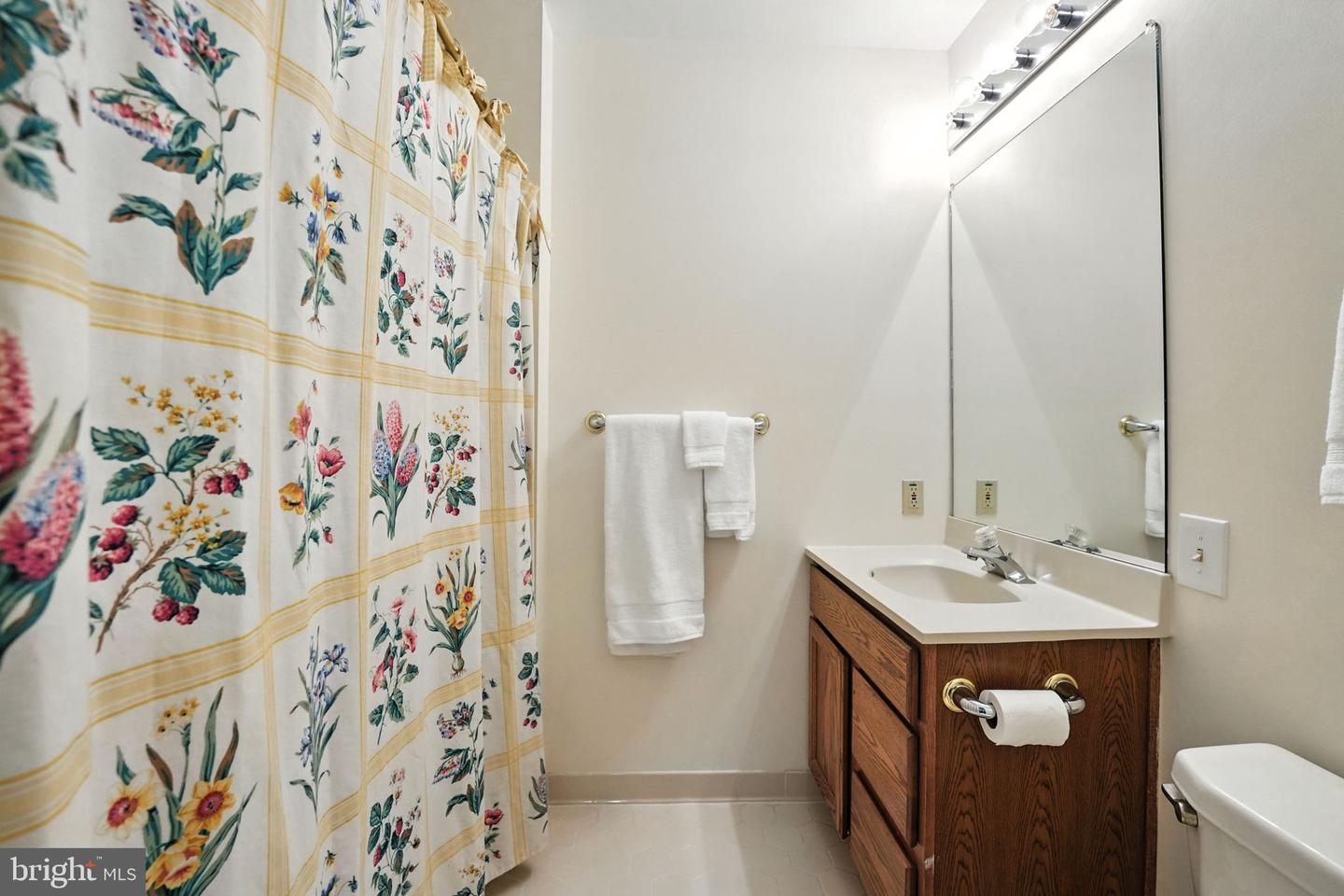 15470 MEHERRIN DR, CENTREVILLE, Virginia 20120, 4 Bedrooms Bedrooms, ,3 BathroomsBathrooms,Residential,For sale,15470 MEHERRIN DR,VAFX2259510 MLS # VAFX2259510