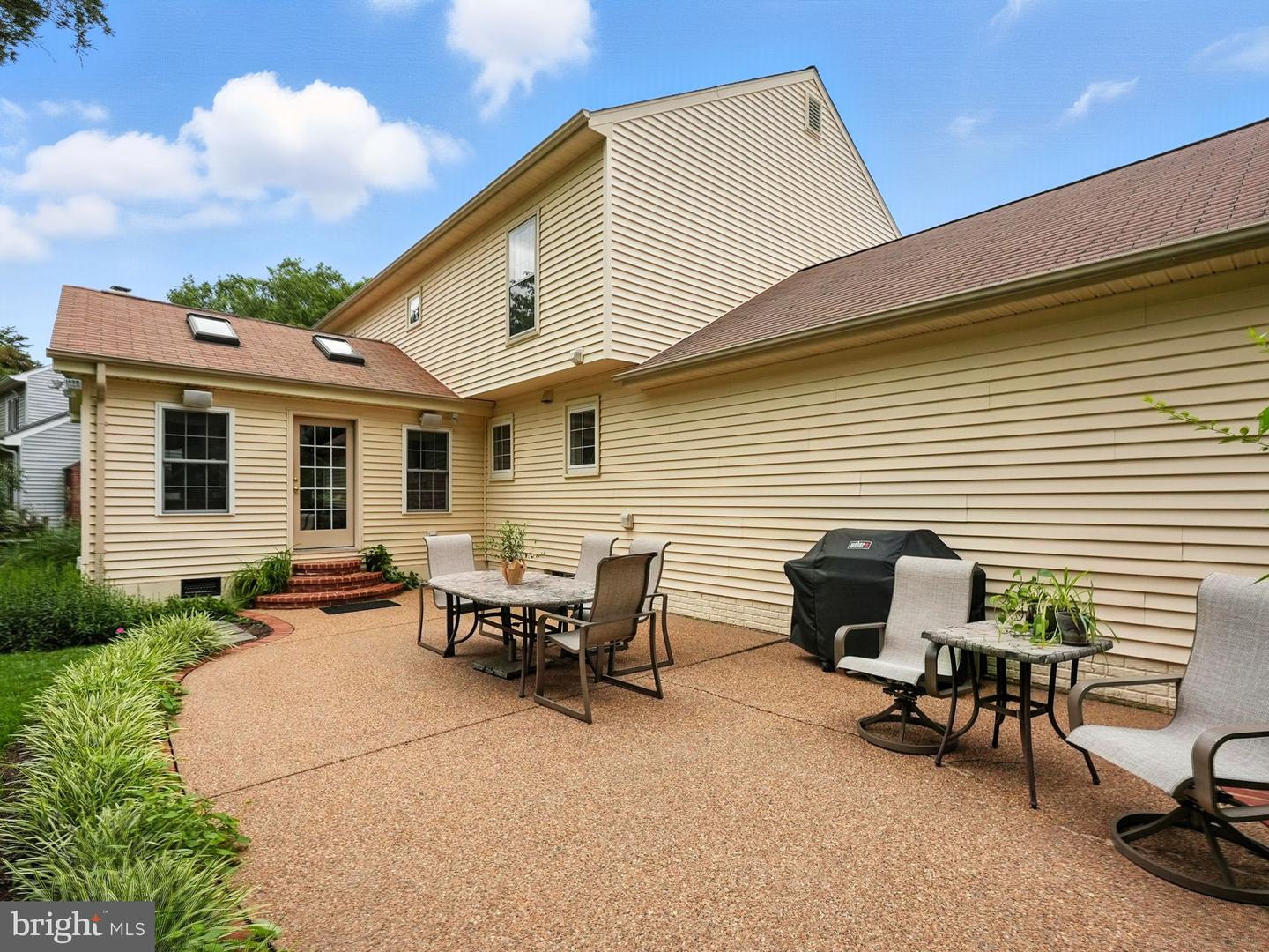 15470 MEHERRIN DR, CENTREVILLE, Virginia 20120, 4 Bedrooms Bedrooms, ,3 BathroomsBathrooms,Residential,For sale,15470 MEHERRIN DR,VAFX2259510 MLS # VAFX2259510