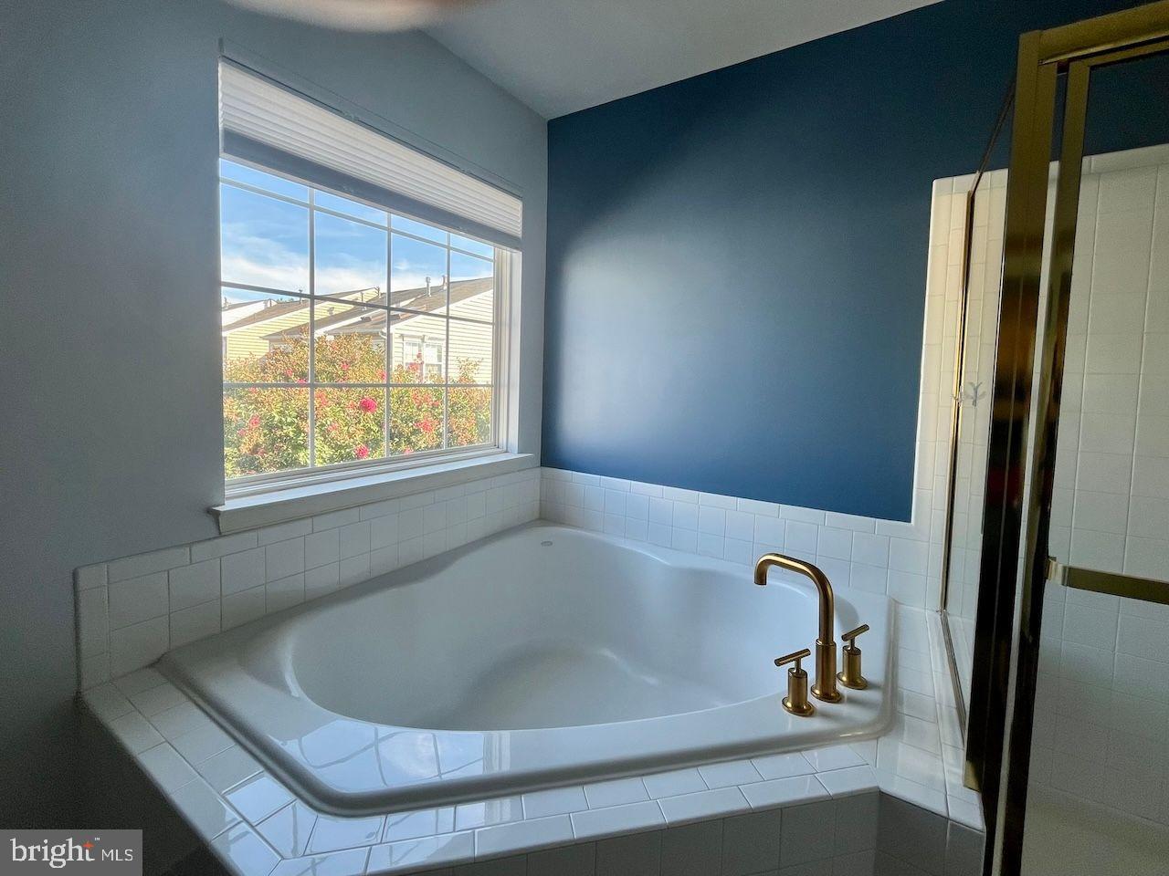 6169 CINNAMON CT, ALEXANDRIA, Virginia 22310, 4 Bedrooms Bedrooms, 11 Rooms Rooms,2 BathroomsBathrooms,Residential,For sale,6169 CINNAMON CT,VAFX2260924 MLS # VAFX2260924