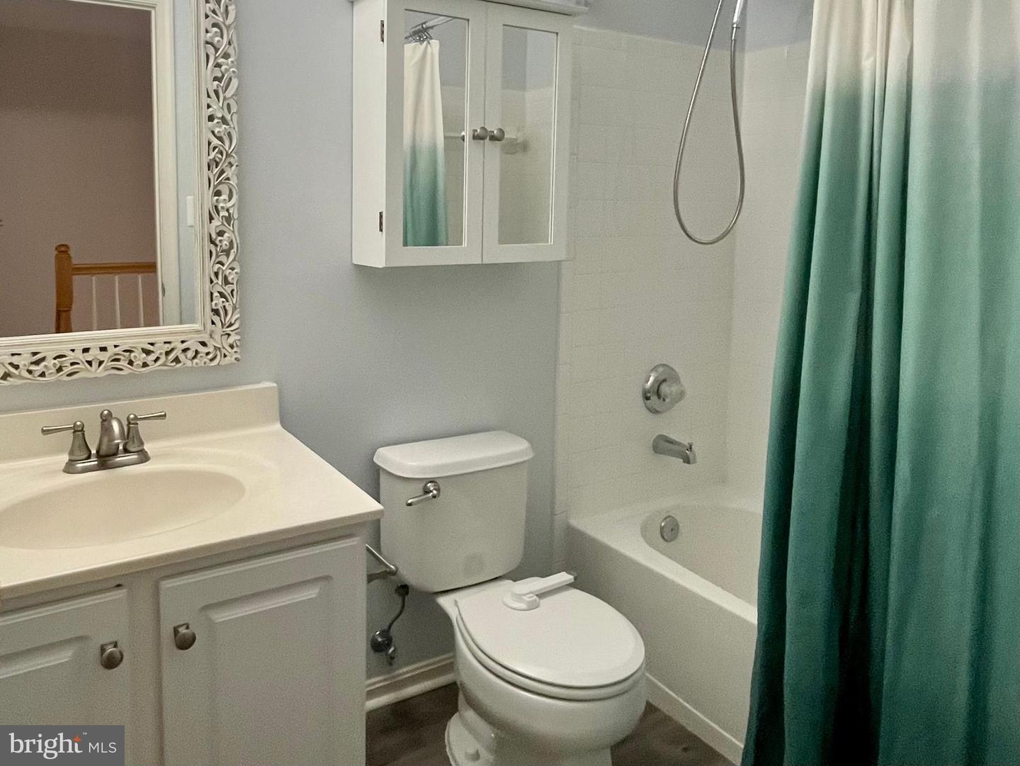 6169 CINNAMON CT, ALEXANDRIA, Virginia 22310, 4 Bedrooms Bedrooms, 11 Rooms Rooms,2 BathroomsBathrooms,Residential,For sale,6169 CINNAMON CT,VAFX2260924 MLS # VAFX2260924