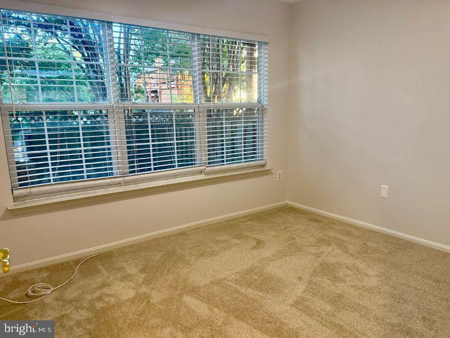 6169 CINNAMON CT, ALEXANDRIA, Virginia 22310, 4 Bedrooms Bedrooms, 11 Rooms Rooms,2 BathroomsBathrooms,Residential,For sale,6169 CINNAMON CT,VAFX2260924 MLS # VAFX2260924