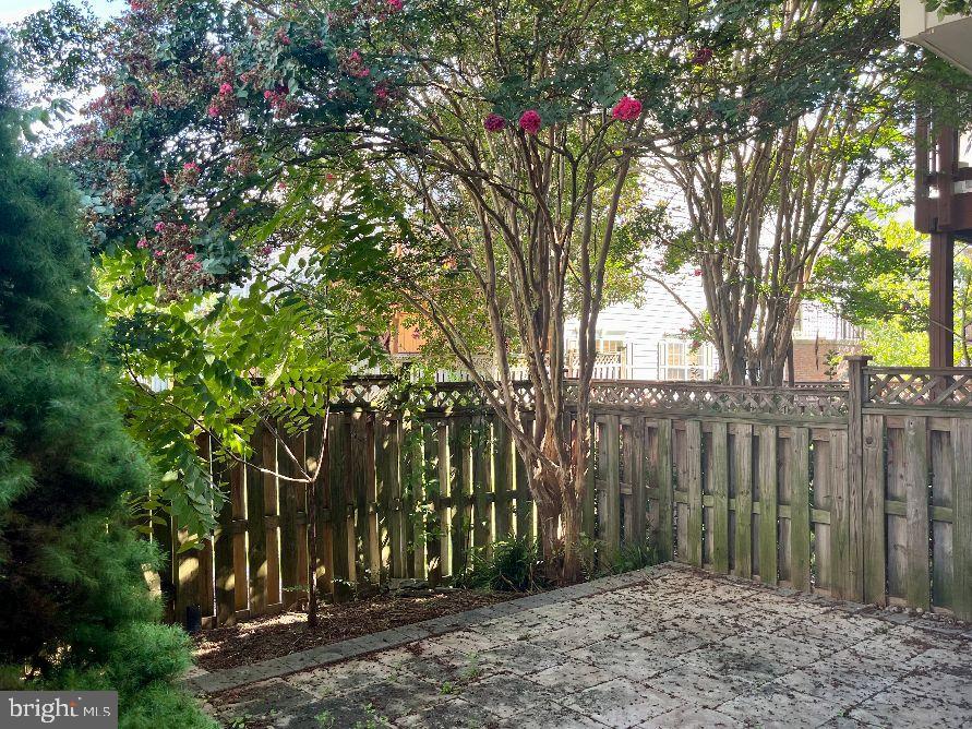 6169 CINNAMON CT, ALEXANDRIA, Virginia 22310, 4 Bedrooms Bedrooms, 11 Rooms Rooms,2 BathroomsBathrooms,Residential,For sale,6169 CINNAMON CT,VAFX2260924 MLS # VAFX2260924