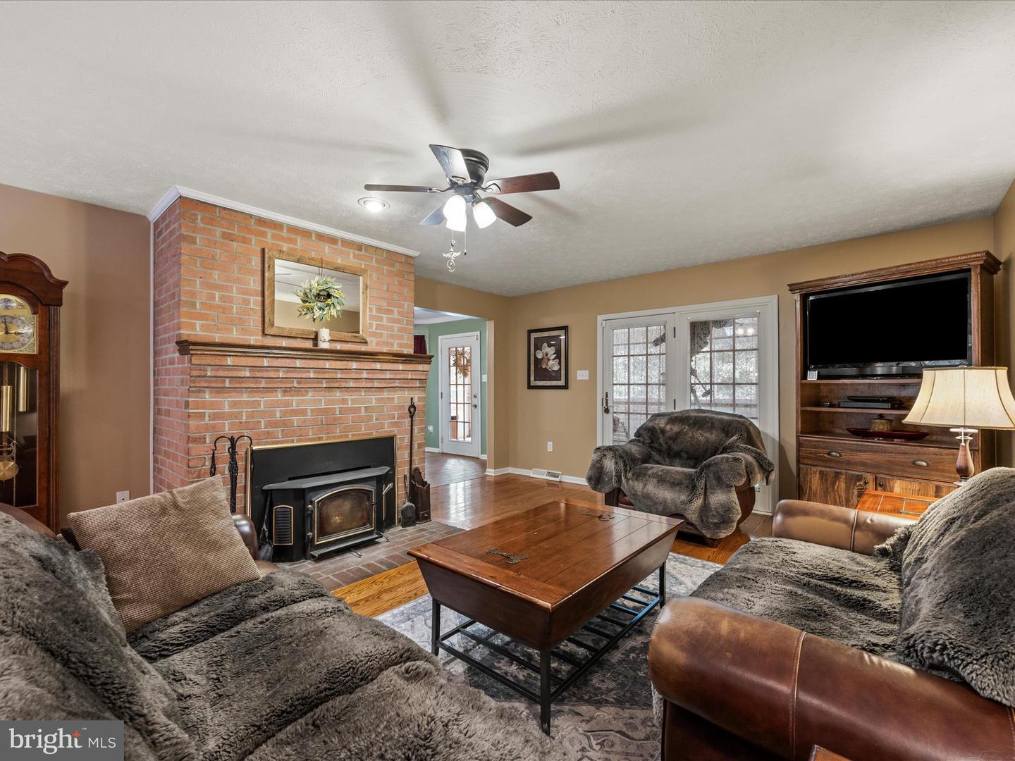 430 SADDLEBACK LN, WINCHESTER, Virginia 22602, 4 Bedrooms Bedrooms, ,3 BathroomsBathrooms,Residential,For sale,430 SADDLEBACK LN,VAFV2036046 MLS # VAFV2036046