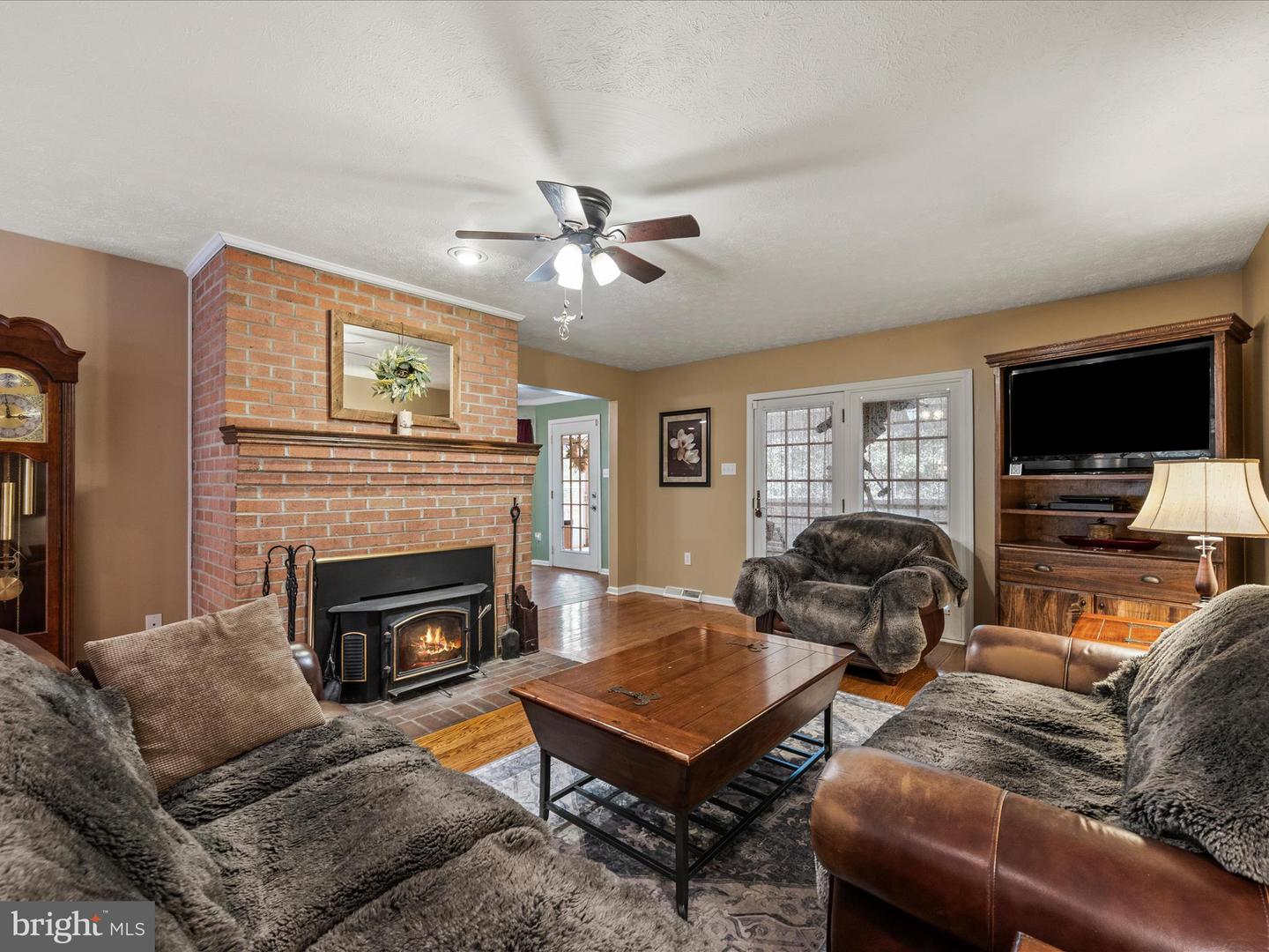 430 SADDLEBACK LN, WINCHESTER, Virginia 22602, 4 Bedrooms Bedrooms, ,3 BathroomsBathrooms,Residential,For sale,430 SADDLEBACK LN,VAFV2036046 MLS # VAFV2036046