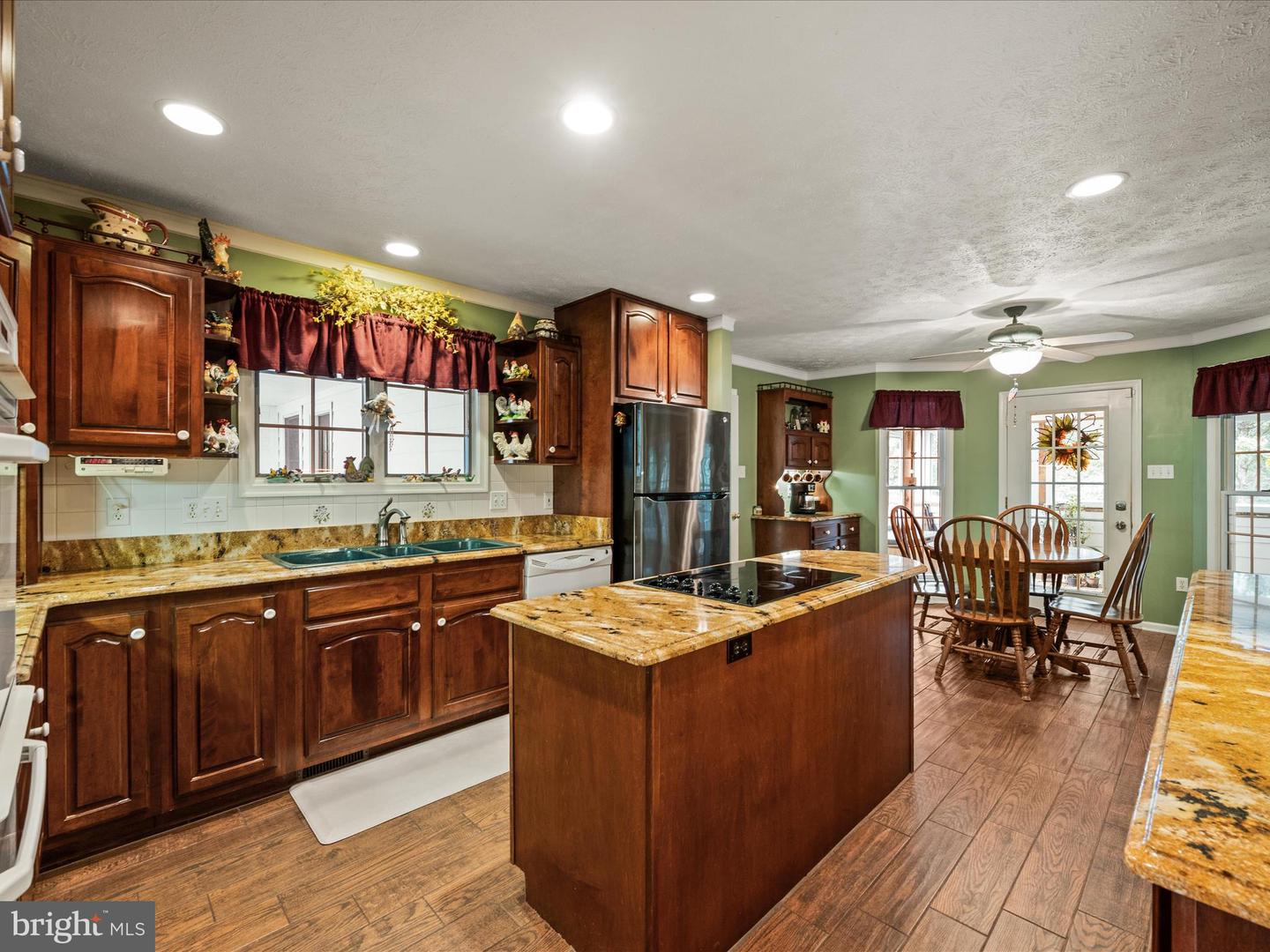 430 SADDLEBACK LN, WINCHESTER, Virginia 22602, 4 Bedrooms Bedrooms, ,3 BathroomsBathrooms,Residential,For sale,430 SADDLEBACK LN,VAFV2036046 MLS # VAFV2036046