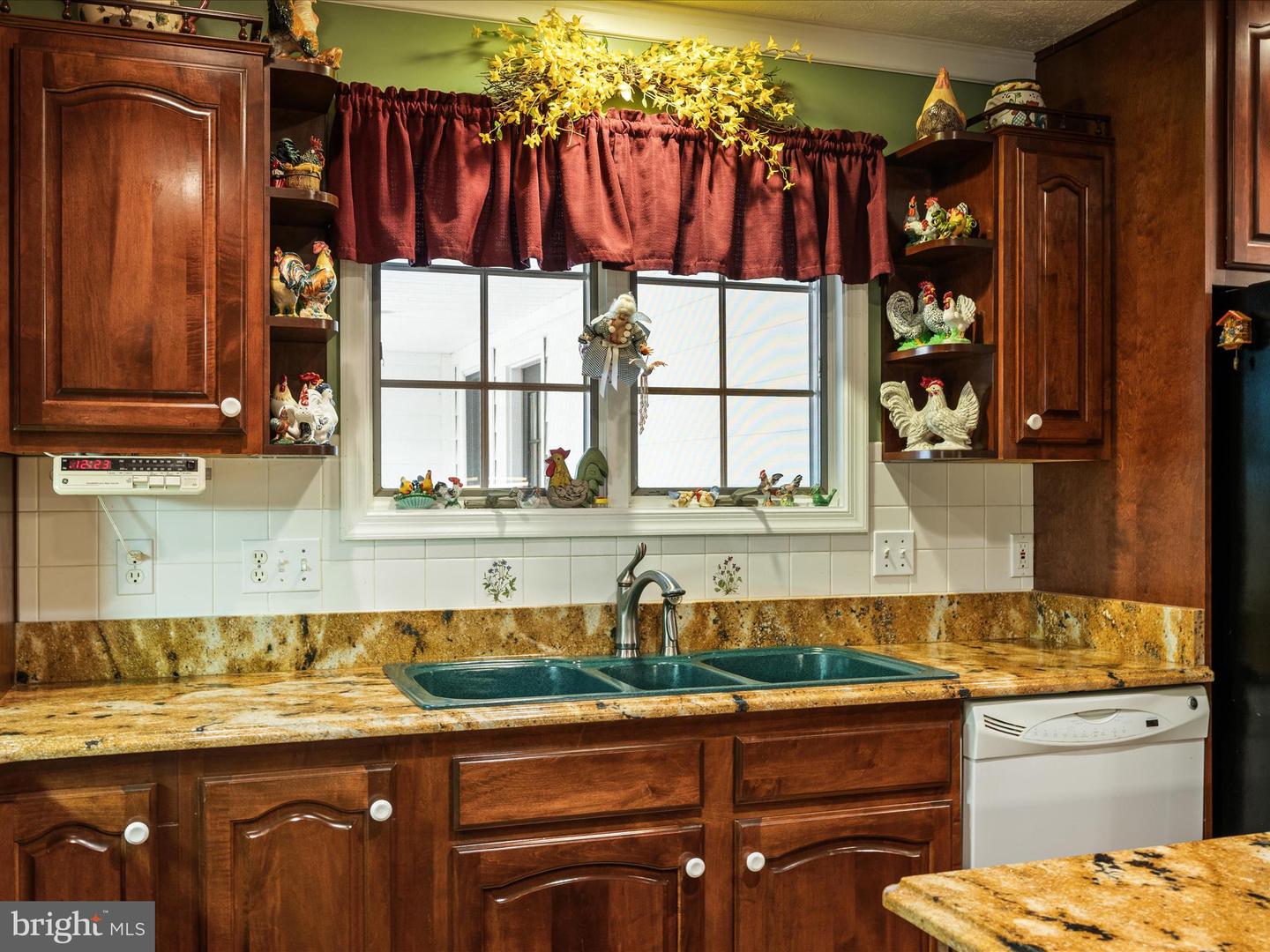 430 SADDLEBACK LN, WINCHESTER, Virginia 22602, 4 Bedrooms Bedrooms, ,3 BathroomsBathrooms,Residential,For sale,430 SADDLEBACK LN,VAFV2036046 MLS # VAFV2036046
