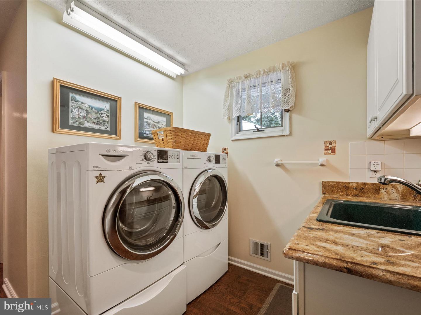 430 SADDLEBACK LN, WINCHESTER, Virginia 22602, 4 Bedrooms Bedrooms, ,3 BathroomsBathrooms,Residential,For sale,430 SADDLEBACK LN,VAFV2036046 MLS # VAFV2036046
