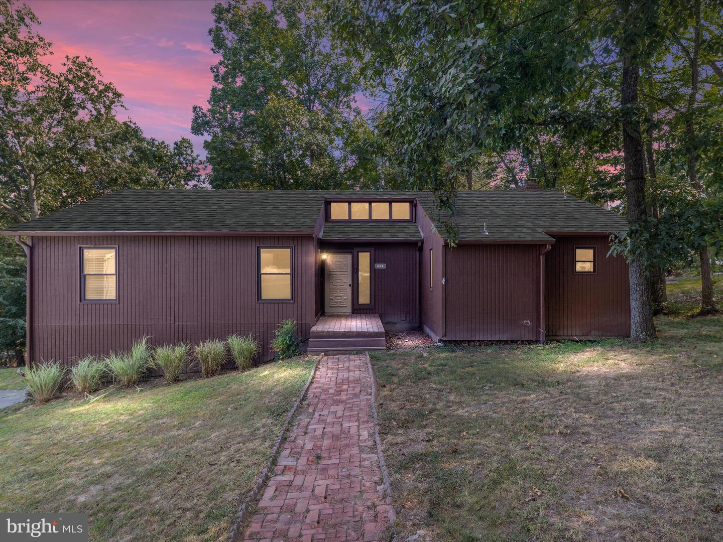 109 GREENWOOD CT, CROSS JUNCTION, Virginia 22625, 3 Bedrooms Bedrooms, ,2 BathroomsBathrooms,Residential,For sale,109 GREENWOOD CT,VAFV2036224 MLS # VAFV2036224