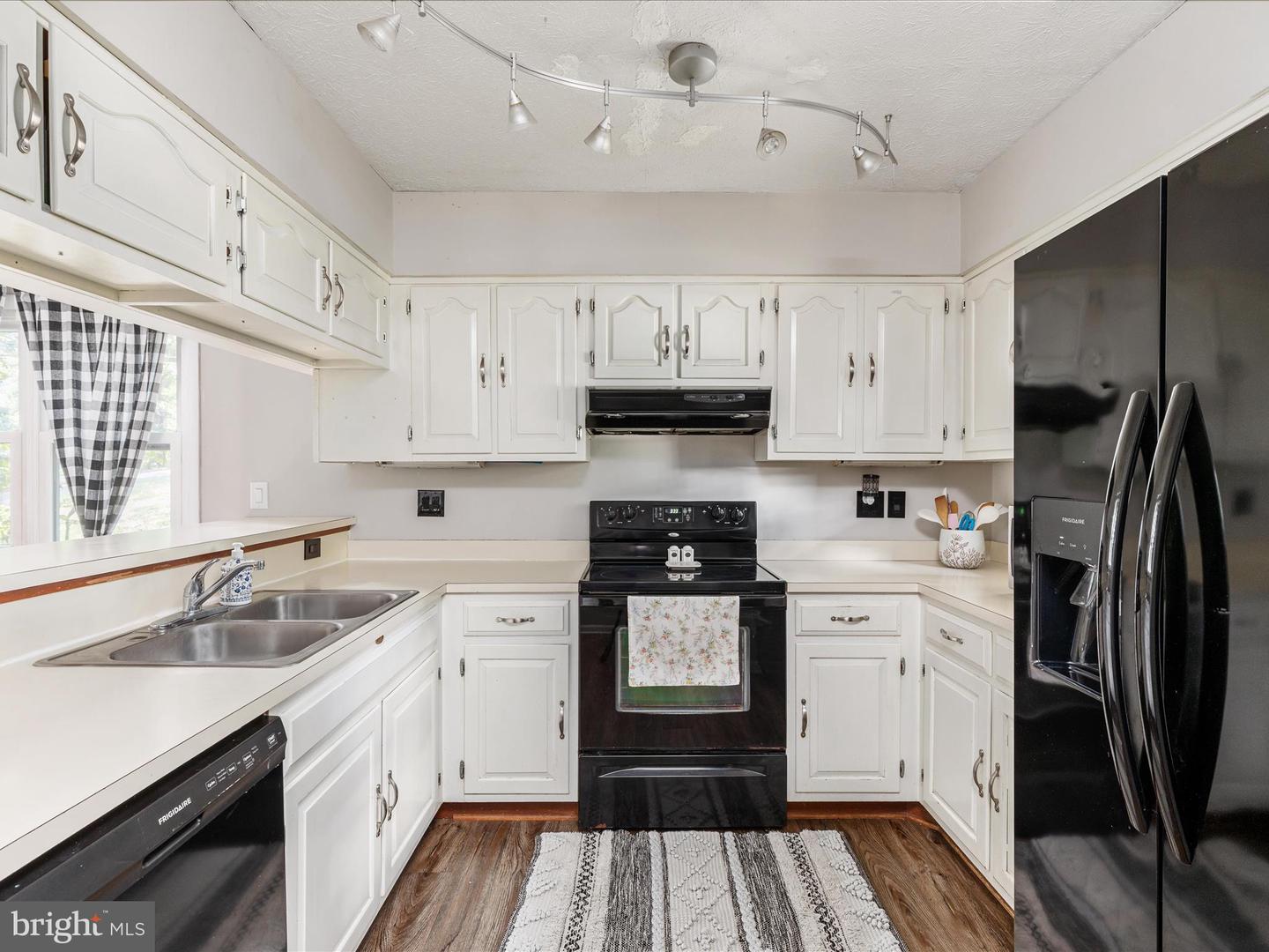 109 GREENWOOD CT, CROSS JUNCTION, Virginia 22625, 3 Bedrooms Bedrooms, ,2 BathroomsBathrooms,Residential,For sale,109 GREENWOOD CT,VAFV2036224 MLS # VAFV2036224