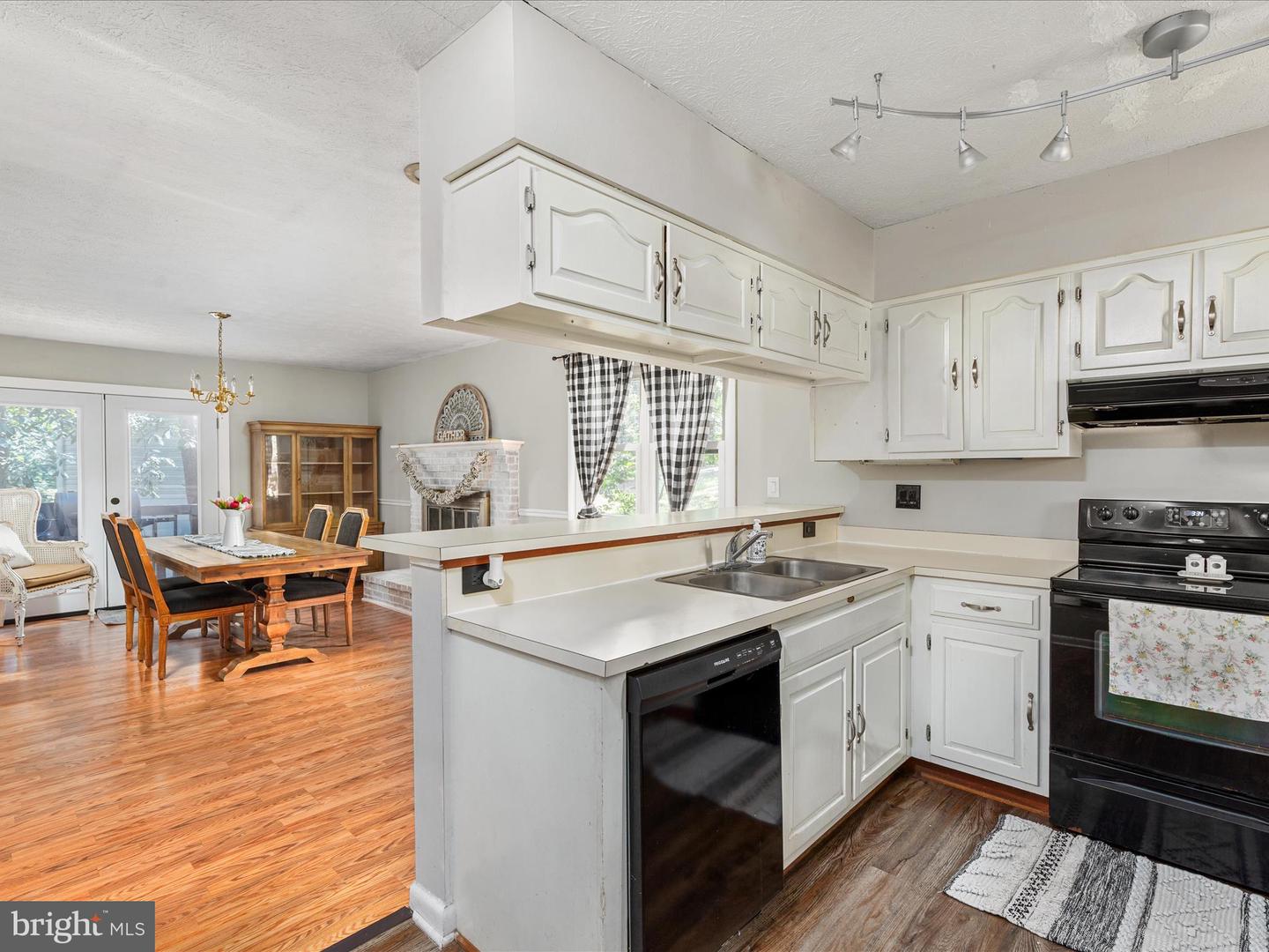 109 GREENWOOD CT, CROSS JUNCTION, Virginia 22625, 3 Bedrooms Bedrooms, ,2 BathroomsBathrooms,Residential,For sale,109 GREENWOOD CT,VAFV2036224 MLS # VAFV2036224