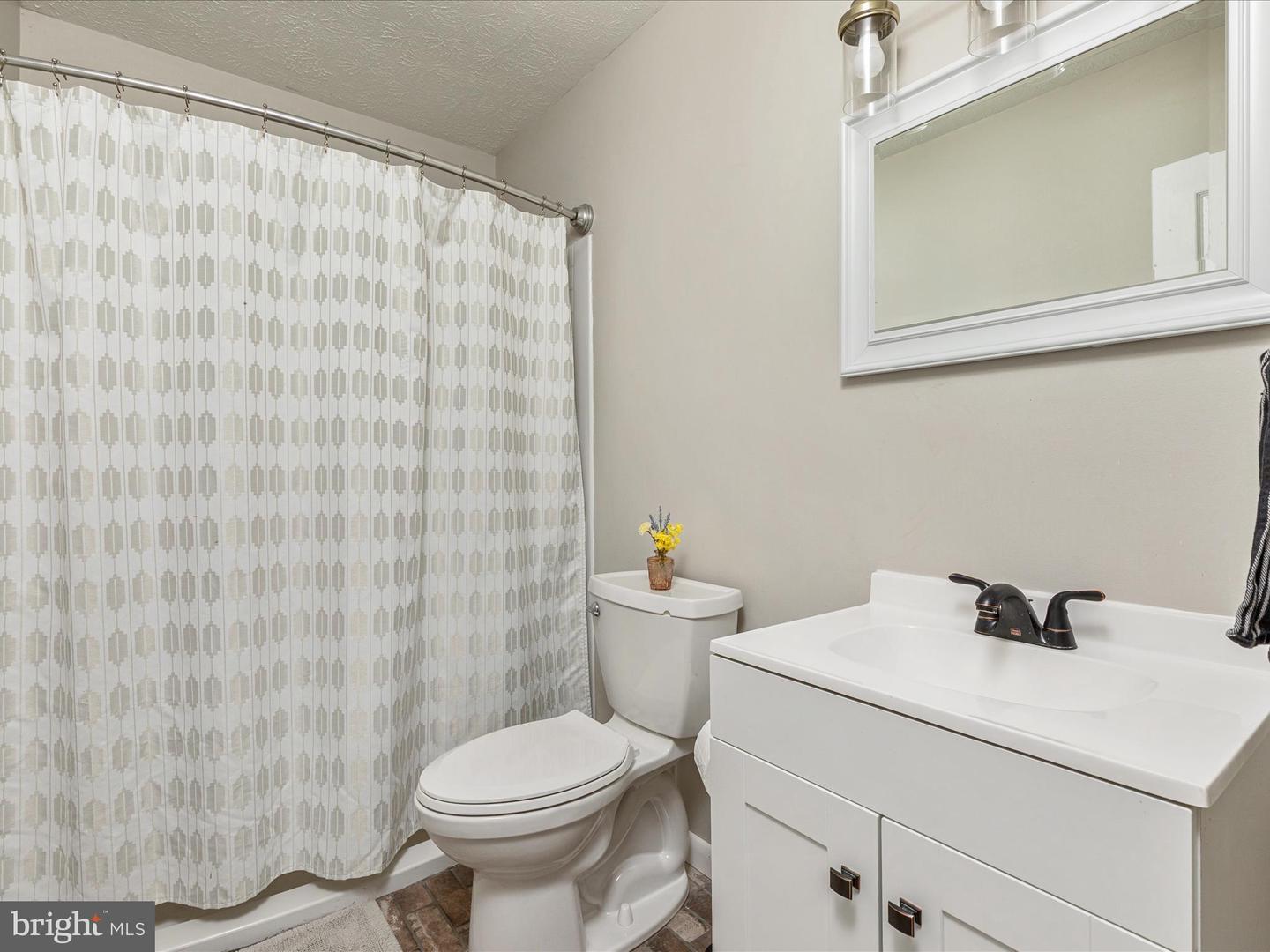 109 GREENWOOD CT, CROSS JUNCTION, Virginia 22625, 3 Bedrooms Bedrooms, ,2 BathroomsBathrooms,Residential,For sale,109 GREENWOOD CT,VAFV2036224 MLS # VAFV2036224