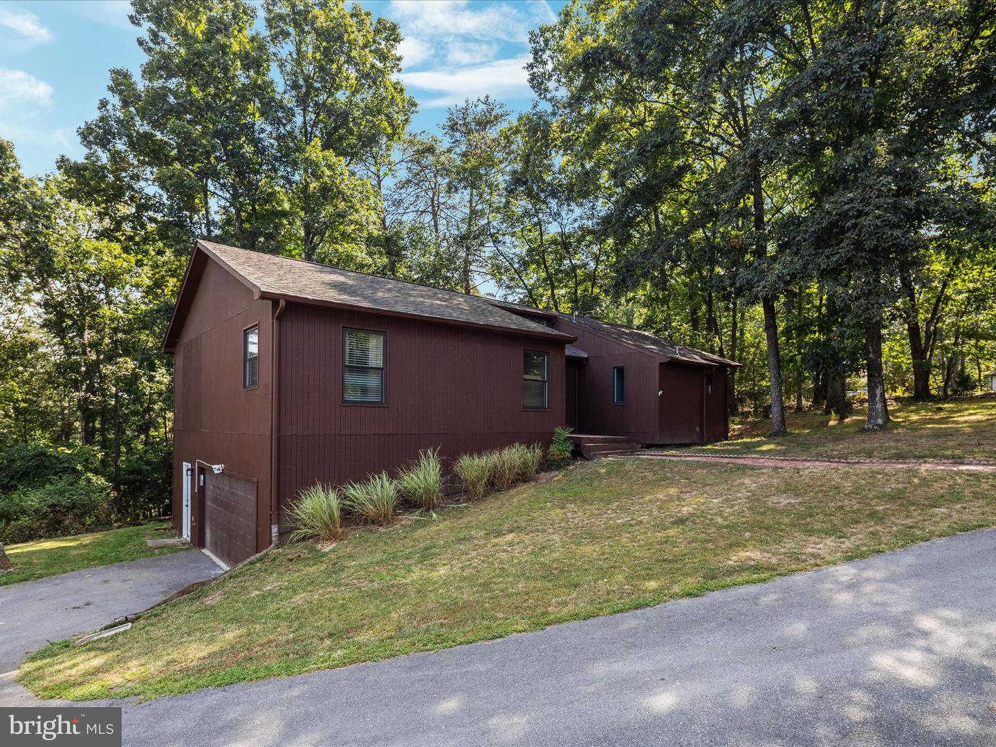 109 GREENWOOD CT, CROSS JUNCTION, Virginia 22625, 3 Bedrooms Bedrooms, ,2 BathroomsBathrooms,Residential,For sale,109 GREENWOOD CT,VAFV2036224 MLS # VAFV2036224