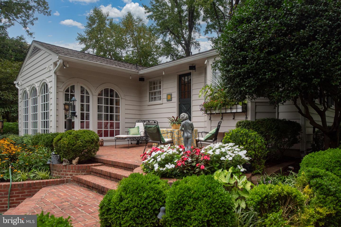 17 NELSON ST, FREDERICKSBURG, Virginia 22405, 3 Bedrooms Bedrooms, 8 Rooms Rooms,3 BathroomsBathrooms,Residential,For sale,17 NELSON ST,VAST2041934 MLS # VAST2041934