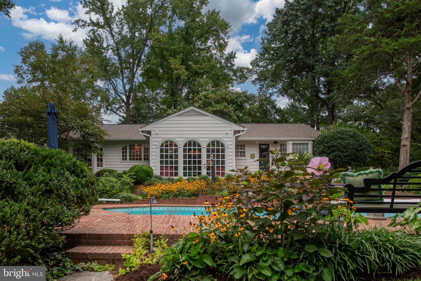 17 NELSON ST, FREDERICKSBURG, Virginia 22405, 3 Bedrooms Bedrooms, 8 Rooms Rooms,3 BathroomsBathrooms,Residential,For sale,17 NELSON ST,VAST2041934 MLS # VAST2041934