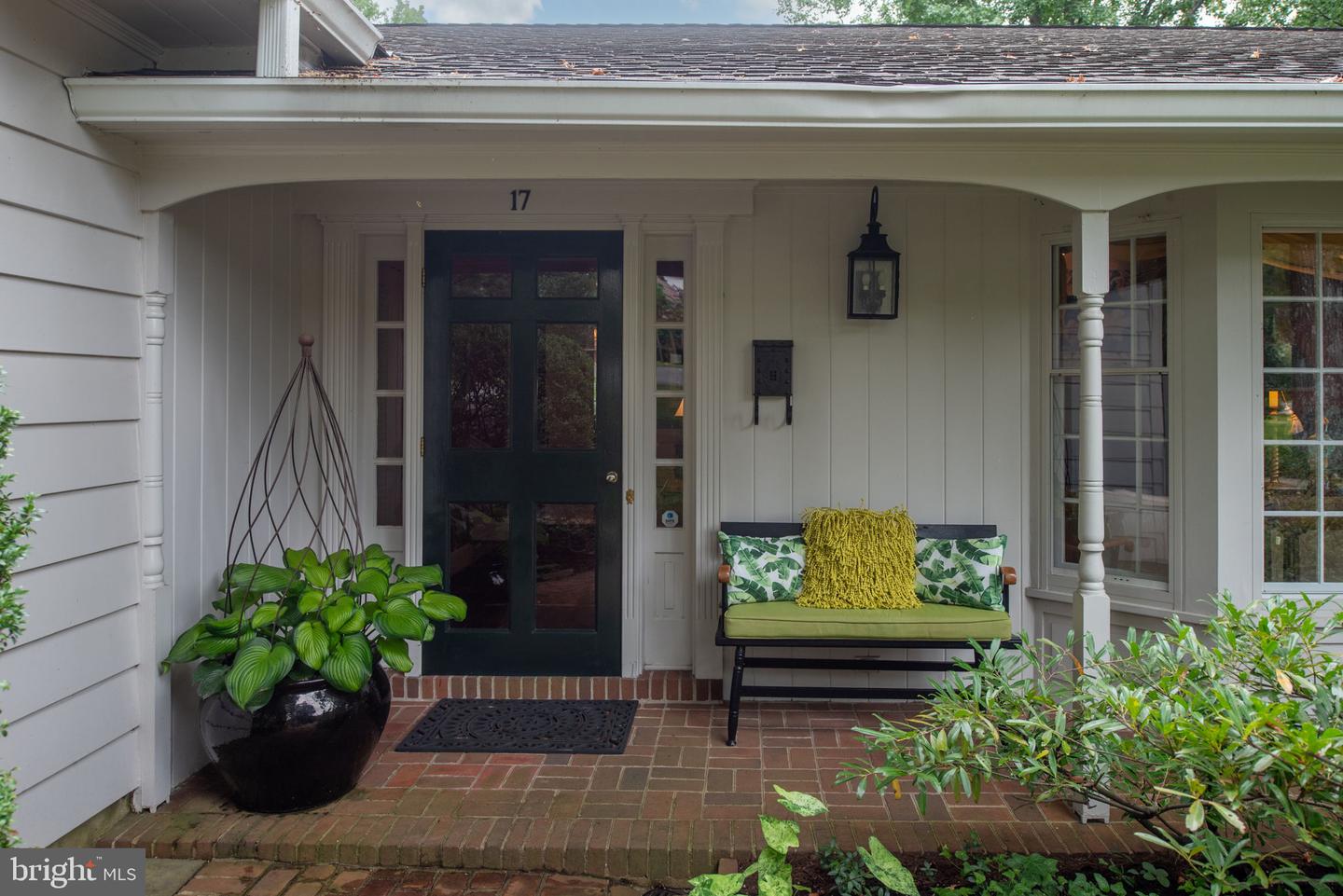 17 NELSON ST, FREDERICKSBURG, Virginia 22405, 3 Bedrooms Bedrooms, 8 Rooms Rooms,3 BathroomsBathrooms,Residential,For sale,17 NELSON ST,VAST2041934 MLS # VAST2041934