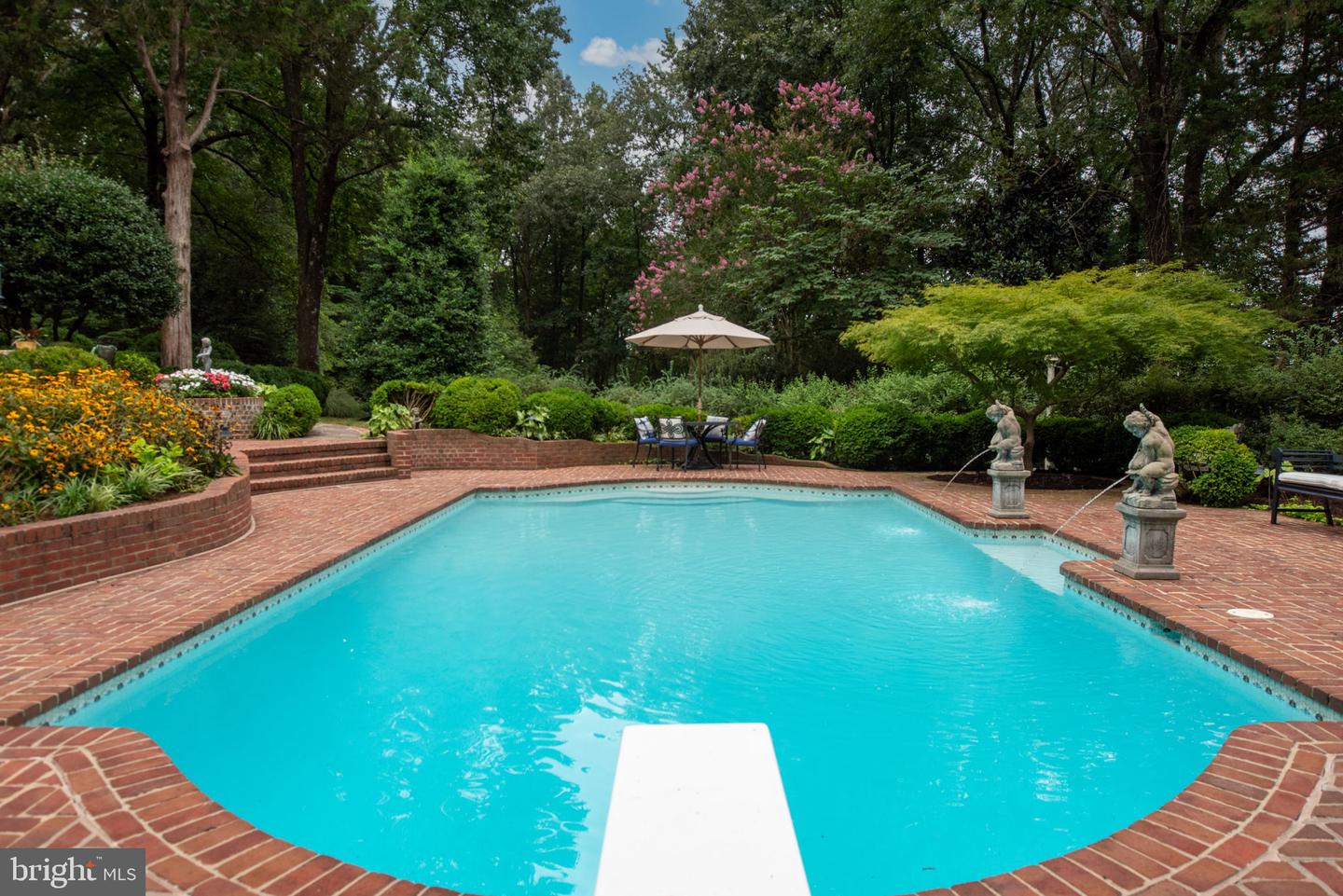 17 NELSON ST, FREDERICKSBURG, Virginia 22405, 3 Bedrooms Bedrooms, 8 Rooms Rooms,3 BathroomsBathrooms,Residential,For sale,17 NELSON ST,VAST2041934 MLS # VAST2041934