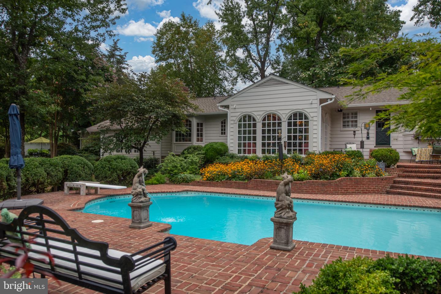 17 NELSON ST, FREDERICKSBURG, Virginia 22405, 3 Bedrooms Bedrooms, 8 Rooms Rooms,3 BathroomsBathrooms,Residential,For sale,17 NELSON ST,VAST2041934 MLS # VAST2041934