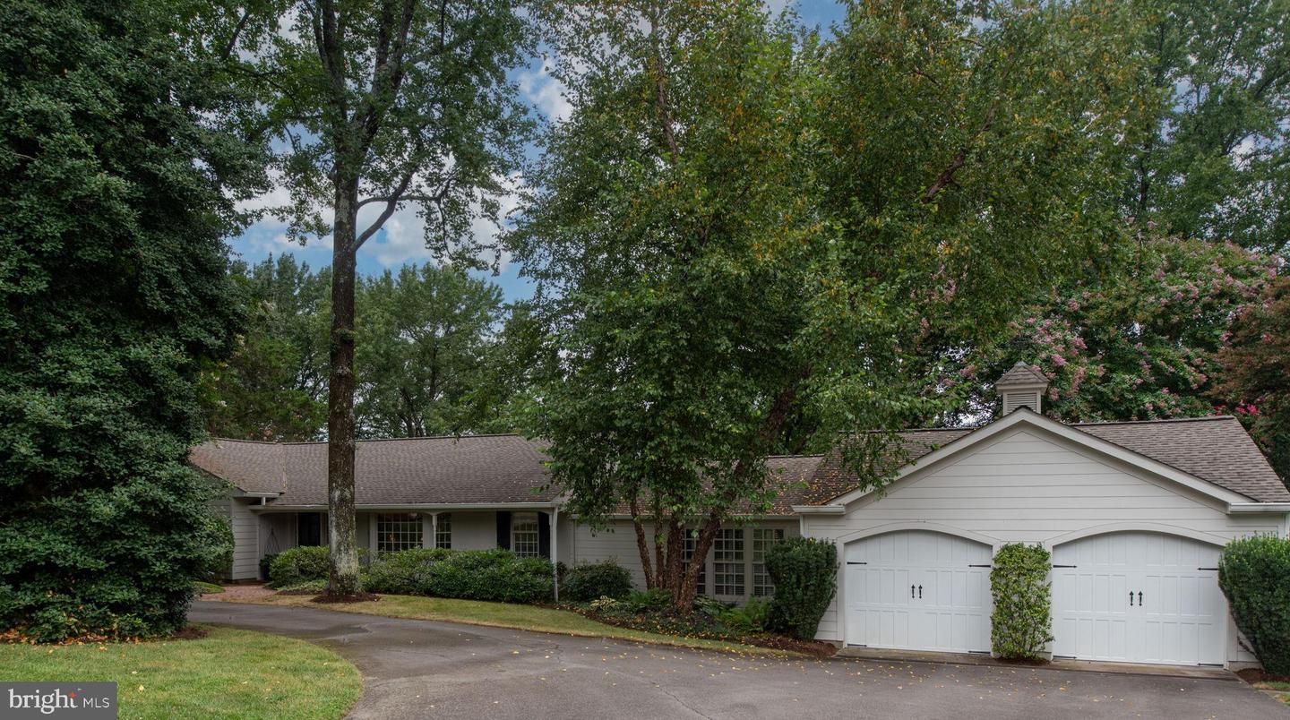 17 NELSON ST, FREDERICKSBURG, Virginia 22405, 3 Bedrooms Bedrooms, 8 Rooms Rooms,3 BathroomsBathrooms,Residential,For sale,17 NELSON ST,VAST2041934 MLS # VAST2041934