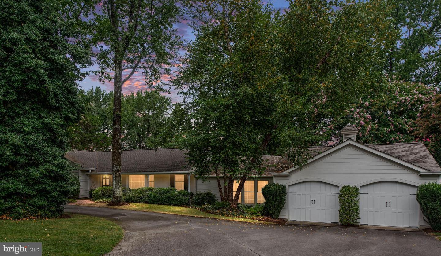 17 NELSON ST, FREDERICKSBURG, Virginia 22405, 3 Bedrooms Bedrooms, 8 Rooms Rooms,3 BathroomsBathrooms,Residential,For sale,17 NELSON ST,VAST2041934 MLS # VAST2041934