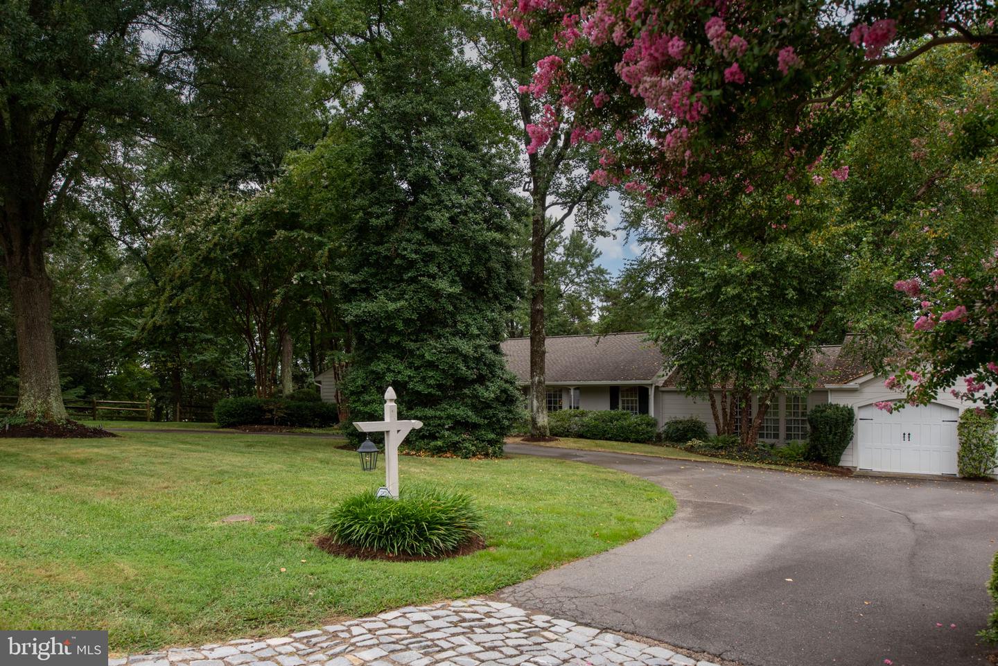 17 NELSON ST, FREDERICKSBURG, Virginia 22405, 3 Bedrooms Bedrooms, 8 Rooms Rooms,3 BathroomsBathrooms,Residential,For sale,17 NELSON ST,VAST2041934 MLS # VAST2041934