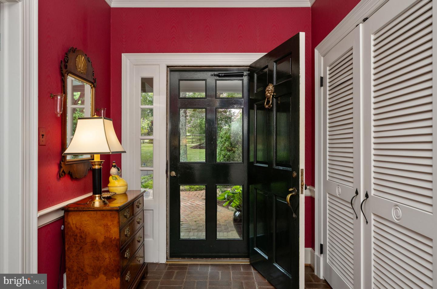 17 NELSON ST, FREDERICKSBURG, Virginia 22405, 3 Bedrooms Bedrooms, 8 Rooms Rooms,3 BathroomsBathrooms,Residential,For sale,17 NELSON ST,VAST2041934 MLS # VAST2041934