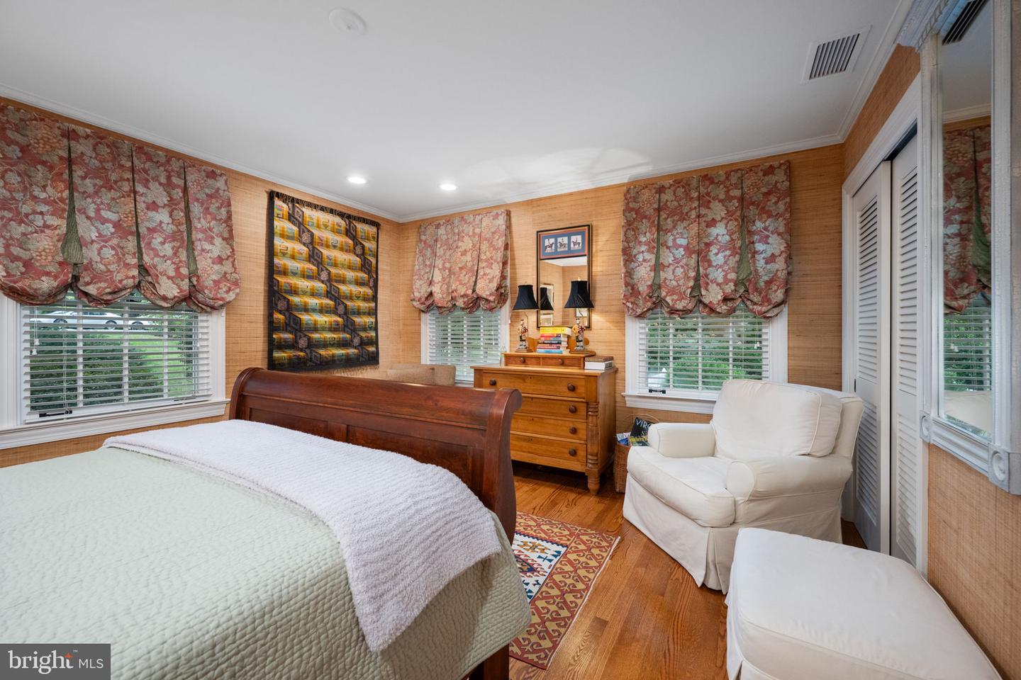 17 NELSON ST, FREDERICKSBURG, Virginia 22405, 3 Bedrooms Bedrooms, 8 Rooms Rooms,3 BathroomsBathrooms,Residential,For sale,17 NELSON ST,VAST2041934 MLS # VAST2041934