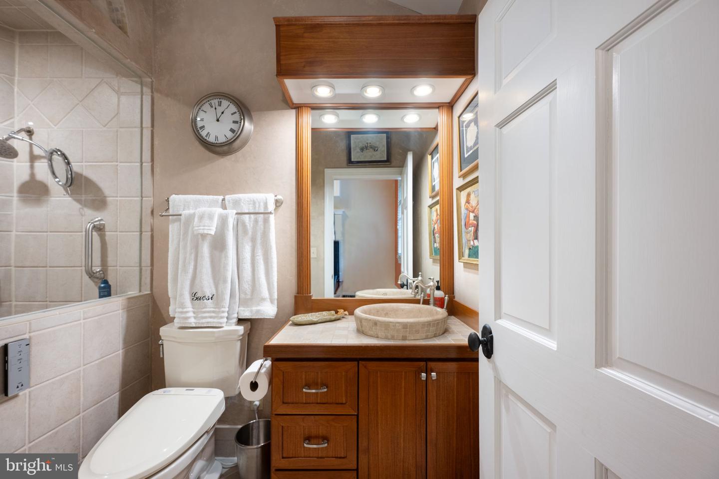 17 NELSON ST, FREDERICKSBURG, Virginia 22405, 3 Bedrooms Bedrooms, 8 Rooms Rooms,3 BathroomsBathrooms,Residential,For sale,17 NELSON ST,VAST2041934 MLS # VAST2041934