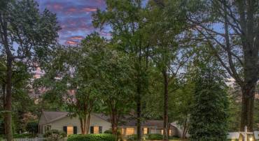 17 NELSON ST, FREDERICKSBURG, Virginia 22405, 3 Bedrooms Bedrooms, 8 Rooms Rooms,3 BathroomsBathrooms,Residential,For sale,17 NELSON ST,VAST2041934 MLS # VAST2041934