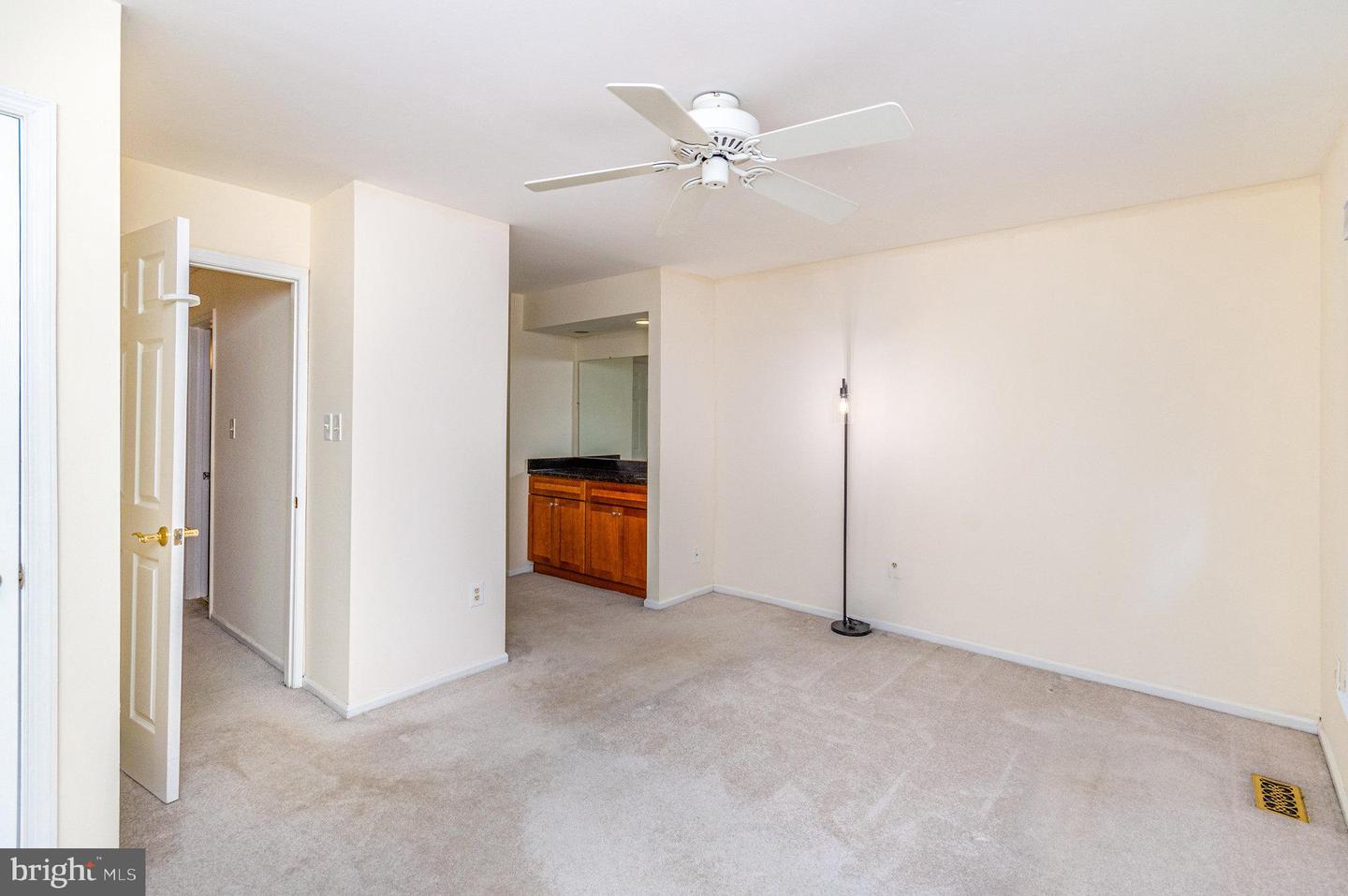 2446 S WALTER REED DR #2, ARLINGTON, Virginia 22206, 2 Bedrooms Bedrooms, ,2 BathroomsBathrooms,Residential,For sale,2446 S WALTER REED DR #2,VAAR2062478 MLS # VAAR2062478 2446 S WALTER REED DR #2, ARLINGTON, Virginia 22206, 2 Bedrooms Bedrooms, ,2 BathroomsBathrooms,Residential,For sale,2446 S WALTER REED DR #2,VAAR2062478 MLS # VAAR2062478