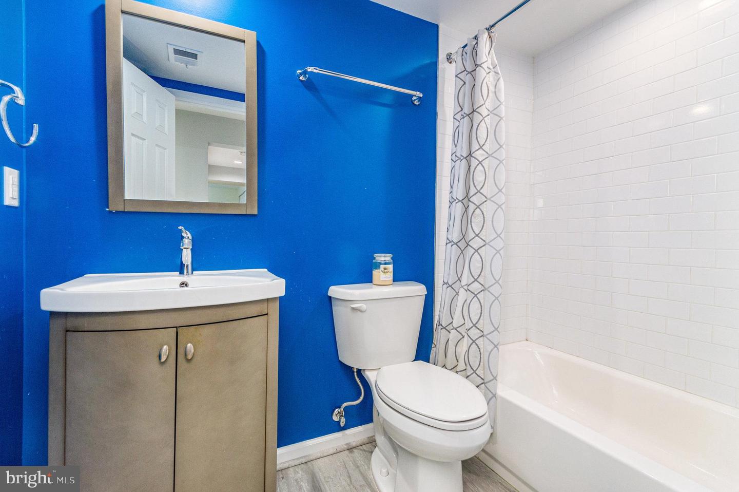 2446 S WALTER REED DR #2, ARLINGTON, Virginia 22206, 2 Bedrooms Bedrooms, ,2 BathroomsBathrooms,Residential,For sale,2446 S WALTER REED DR #2,VAAR2062478 MLS # VAAR2062478 2446 S WALTER REED DR #2, ARLINGTON, Virginia 22206, 2 Bedrooms Bedrooms, ,2 BathroomsBathrooms,Residential,For sale,2446 S WALTER REED DR #2,VAAR2062478 MLS # VAAR2062478