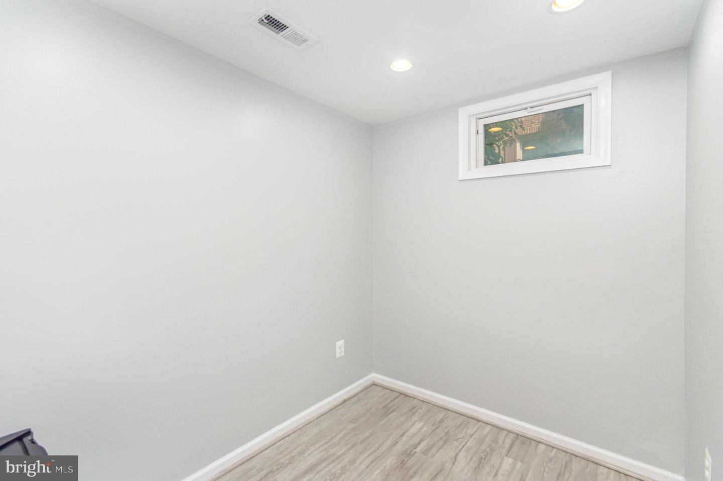 2446 S WALTER REED DR #2, ARLINGTON, Virginia 22206, 2 Bedrooms Bedrooms, ,2 BathroomsBathrooms,Residential,For sale,2446 S WALTER REED DR #2,VAAR2062478 MLS # VAAR2062478 2446 S WALTER REED DR #2, ARLINGTON, Virginia 22206, 2 Bedrooms Bedrooms, ,2 BathroomsBathrooms,Residential,For sale,2446 S WALTER REED DR #2,VAAR2062478 MLS # VAAR2062478