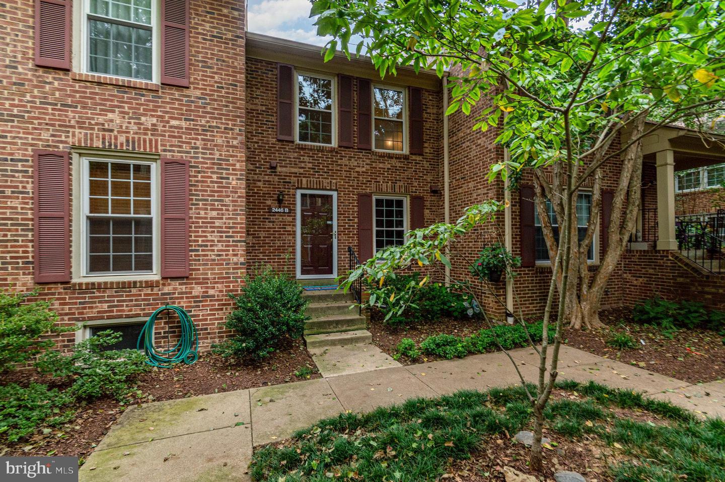 2446 S WALTER REED DR #2, ARLINGTON, Virginia 22206, 2 Bedrooms Bedrooms, ,2 BathroomsBathrooms,Residential,For sale,2446 S WALTER REED DR #2,VAAR2062478 MLS # VAAR2062478 2446 S WALTER REED DR #2, ARLINGTON, Virginia 22206, 2 Bedrooms Bedrooms, ,2 BathroomsBathrooms,Residential,For sale,2446 S WALTER REED DR #2,VAAR2062478 MLS # VAAR2062478