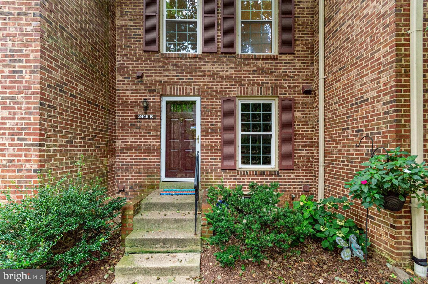 2446 S WALTER REED DR #2, ARLINGTON, Virginia 22206, 2 Bedrooms Bedrooms, ,2 BathroomsBathrooms,Residential,For sale,2446 S WALTER REED DR #2,VAAR2062478 MLS # VAAR2062478 2446 S WALTER REED DR #2, ARLINGTON, Virginia 22206, 2 Bedrooms Bedrooms, ,2 BathroomsBathrooms,Residential,For sale,2446 S WALTER REED DR #2,VAAR2062478 MLS # VAAR2062478