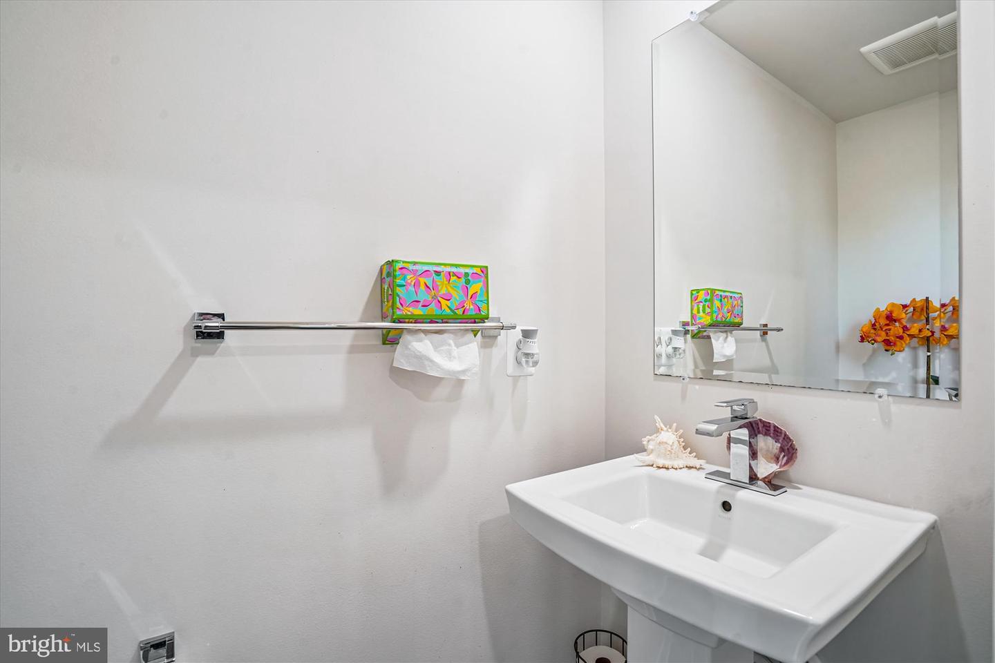 9324 SWEETBAY MAGNOLIA CT, FAIRFAX, Virginia 22031, 4 Bedrooms Bedrooms, ,3 BathroomsBathrooms,Residential,For sale,9324 SWEETBAY MAGNOLIA CT,VAFX2262480 MLS # VAFX2262480
