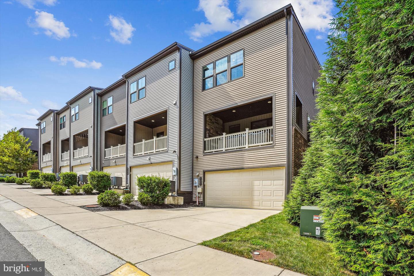 9324 SWEETBAY MAGNOLIA CT, FAIRFAX, Virginia 22031, 4 Bedrooms Bedrooms, ,3 BathroomsBathrooms,Residential,For sale,9324 SWEETBAY MAGNOLIA CT,VAFX2262480 MLS # VAFX2262480