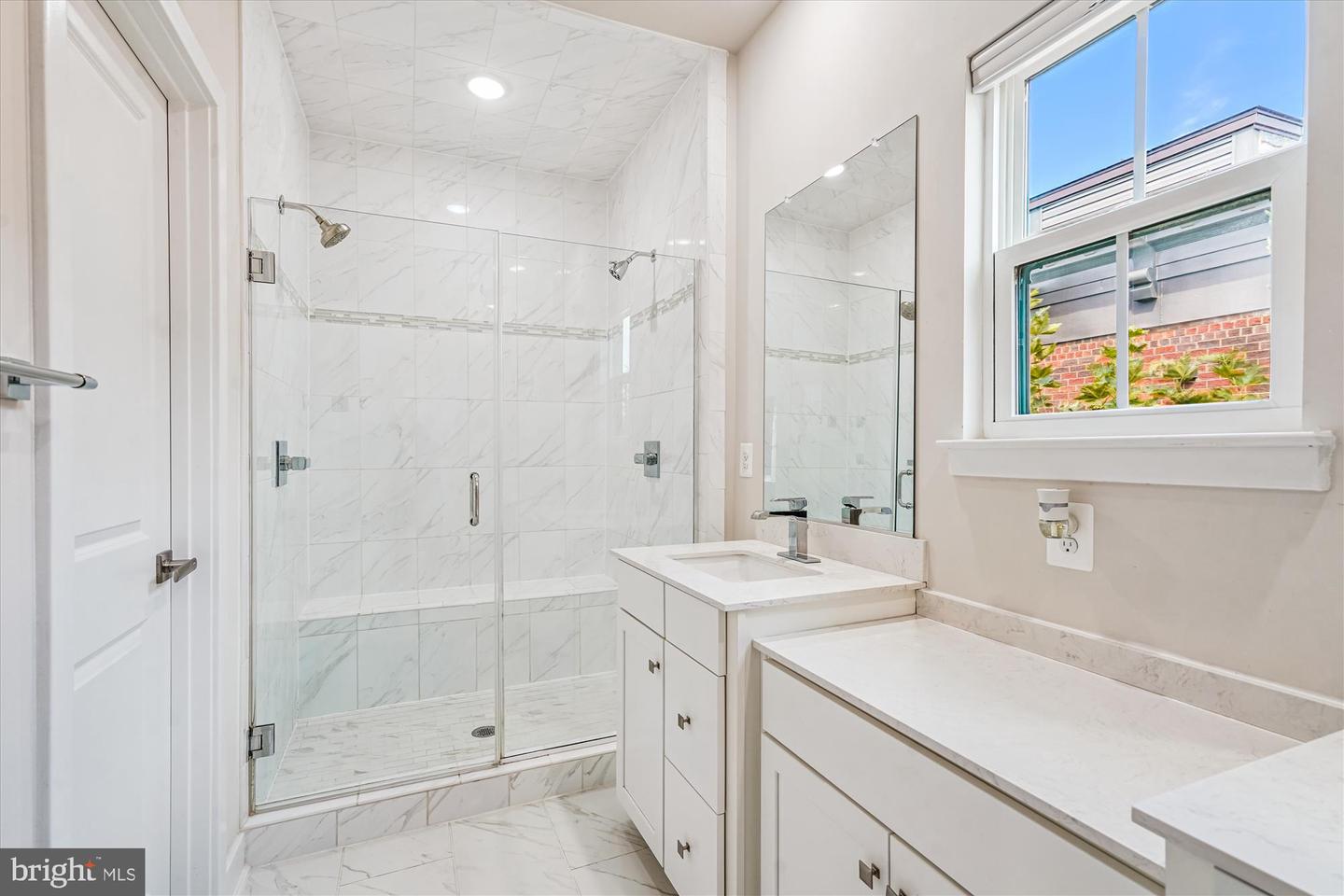 9324 SWEETBAY MAGNOLIA CT, FAIRFAX, Virginia 22031, 4 Bedrooms Bedrooms, ,3 BathroomsBathrooms,Residential,For sale,9324 SWEETBAY MAGNOLIA CT,VAFX2262480 MLS # VAFX2262480