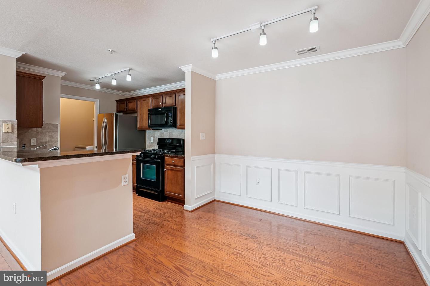 508 SUNSET VIEW TER SE #407, LEESBURG, Virginia 20175, 1 Bedroom Bedrooms, ,1 BathroomBathrooms,Residential,For sale,508 SUNSET VIEW TER SE #407,VALO2105010 MLS # VALO2105010