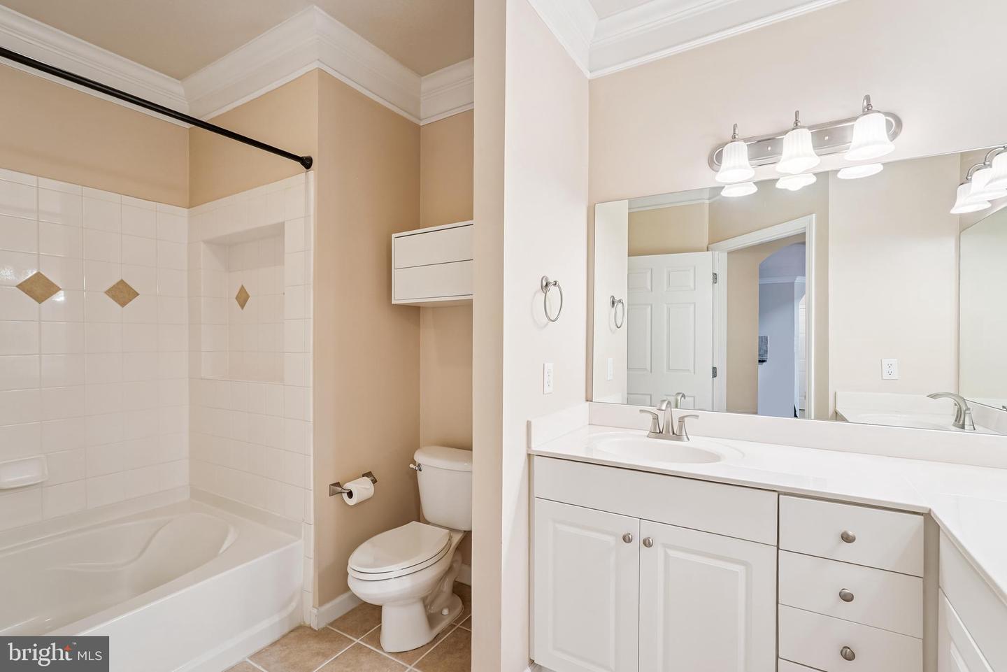 508 SUNSET VIEW TER SE #407, LEESBURG, Virginia 20175, 1 Bedroom Bedrooms, ,1 BathroomBathrooms,Residential,For sale,508 SUNSET VIEW TER SE #407,VALO2105010 MLS # VALO2105010