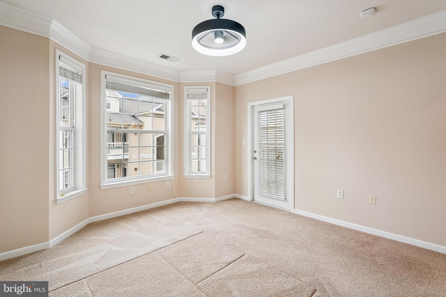 508 SUNSET VIEW TER SE #407, LEESBURG, Virginia 20175, 1 Bedroom Bedrooms, ,1 BathroomBathrooms,Residential,For sale,508 SUNSET VIEW TER SE #407,VALO2105010 MLS # VALO2105010