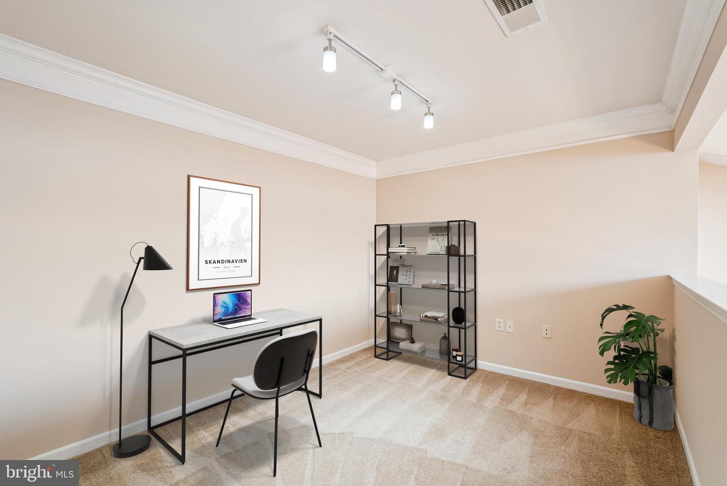 508 SUNSET VIEW TER SE #407, LEESBURG, Virginia 20175, 1 Bedroom Bedrooms, ,1 BathroomBathrooms,Residential,For sale,508 SUNSET VIEW TER SE #407,VALO2105010 MLS # VALO2105010